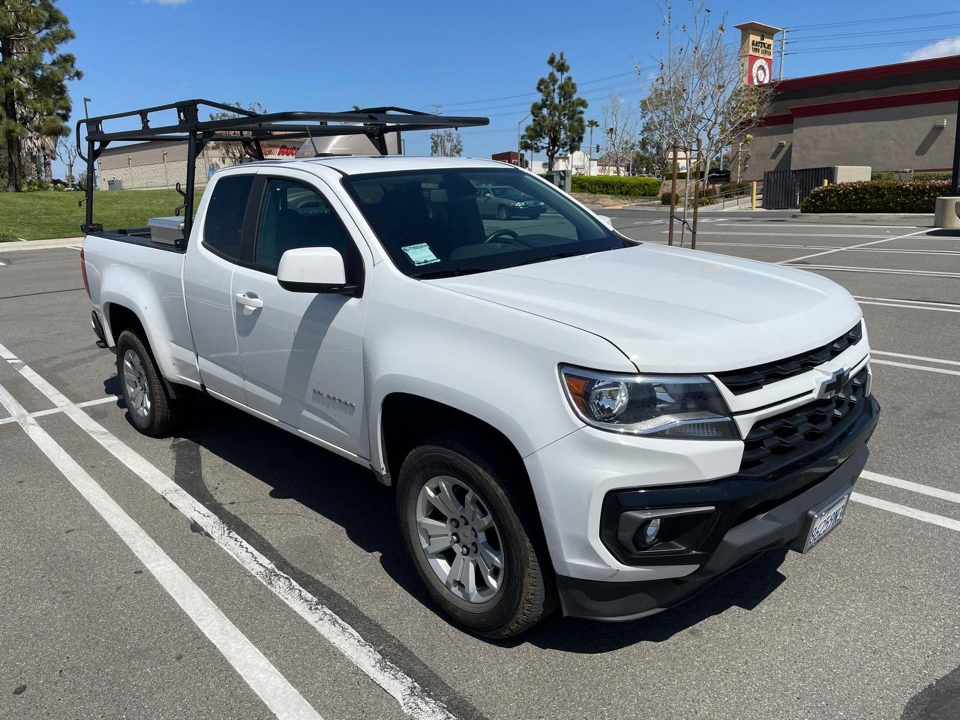2022 Chevrolet Colorado LT Extended Cab 4x2 Pickup Truck - Image 8 of 23