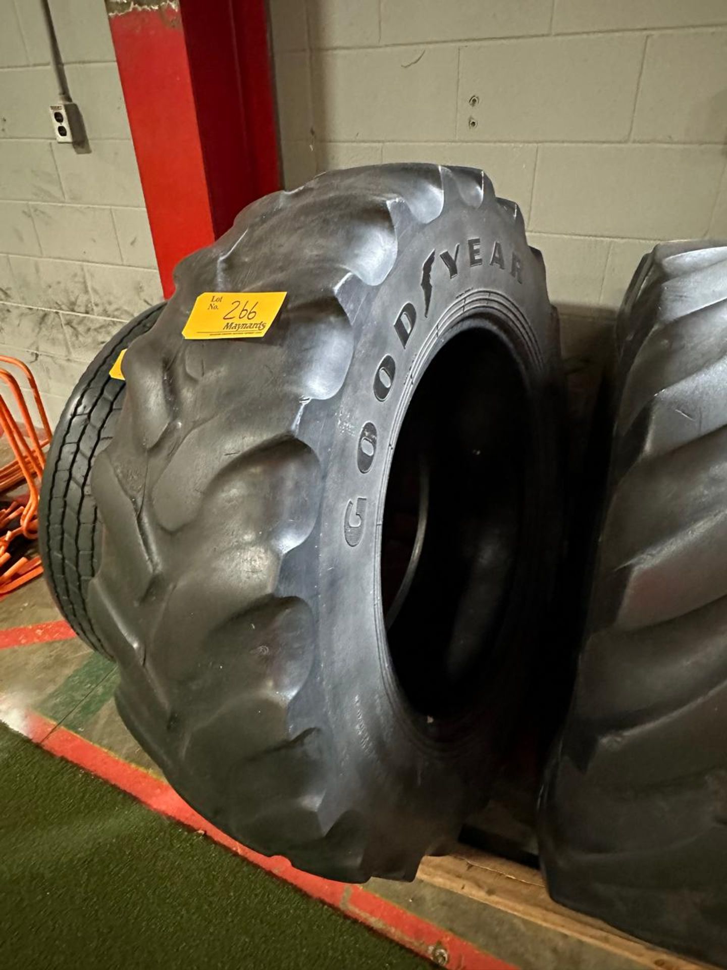 Workout Tire - Image 2 of 2