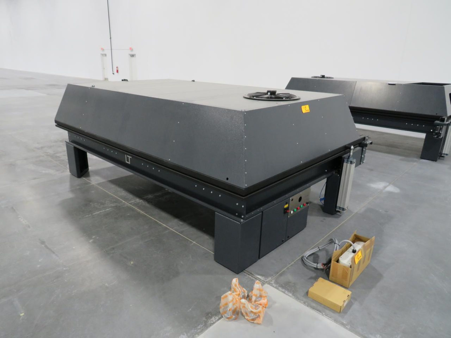 2021 LT Machines RHP Rear Hinged Vacuum Press for Pressing Parts to Form or Bond - Image 3 of 15