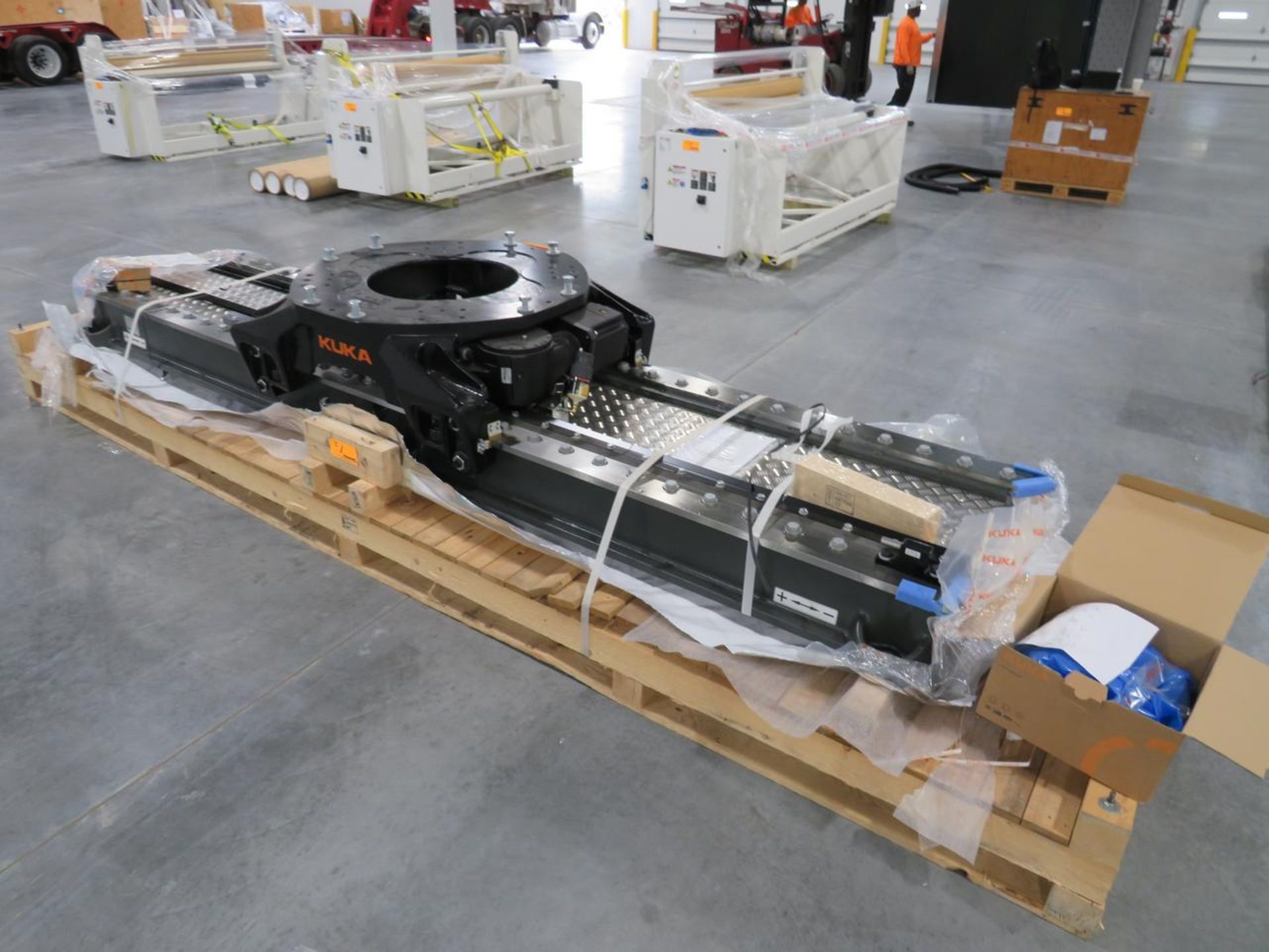 2021 Kuka KL 4000 Linear Robot Track - Approx. 158" L - Image 3 of 17