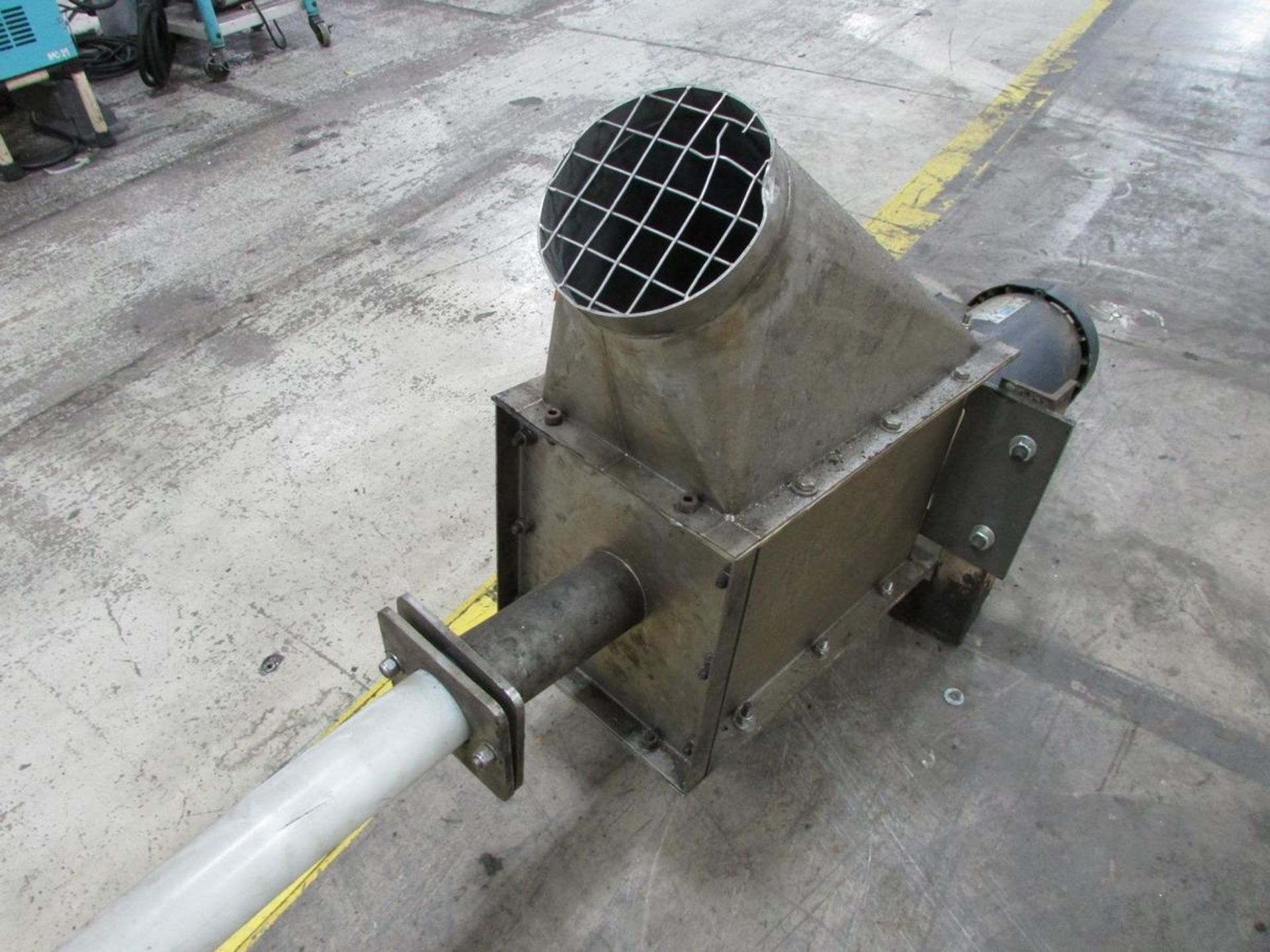 SpiroFlow Rolling Bottom Discharge Material Feed Hopper - Image 7 of 7