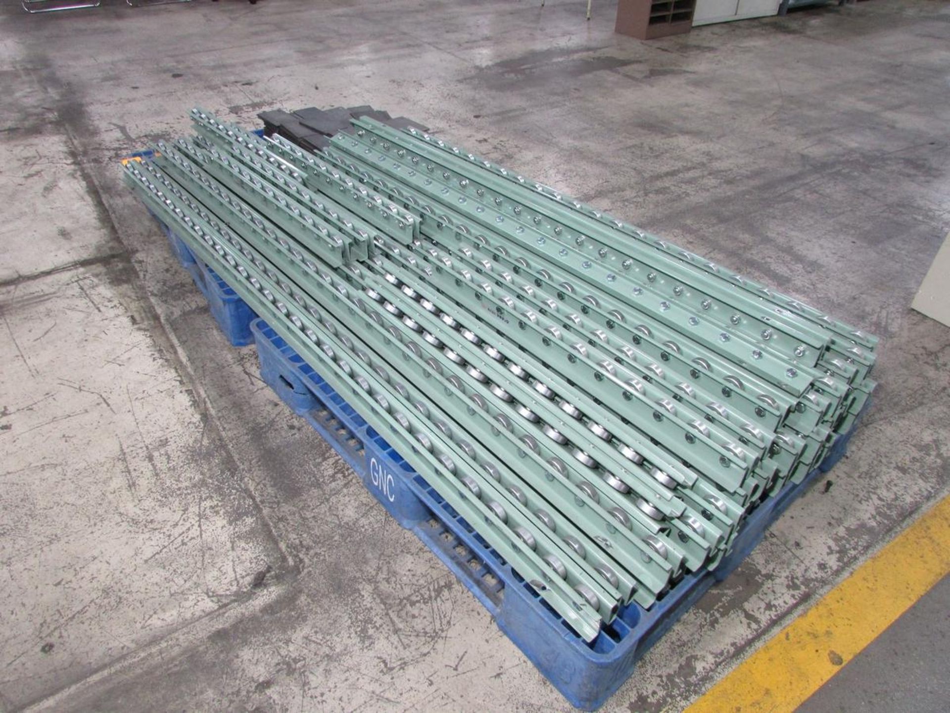 Maki Pallet of Heavy Duty Precision Bearing Die Rollers