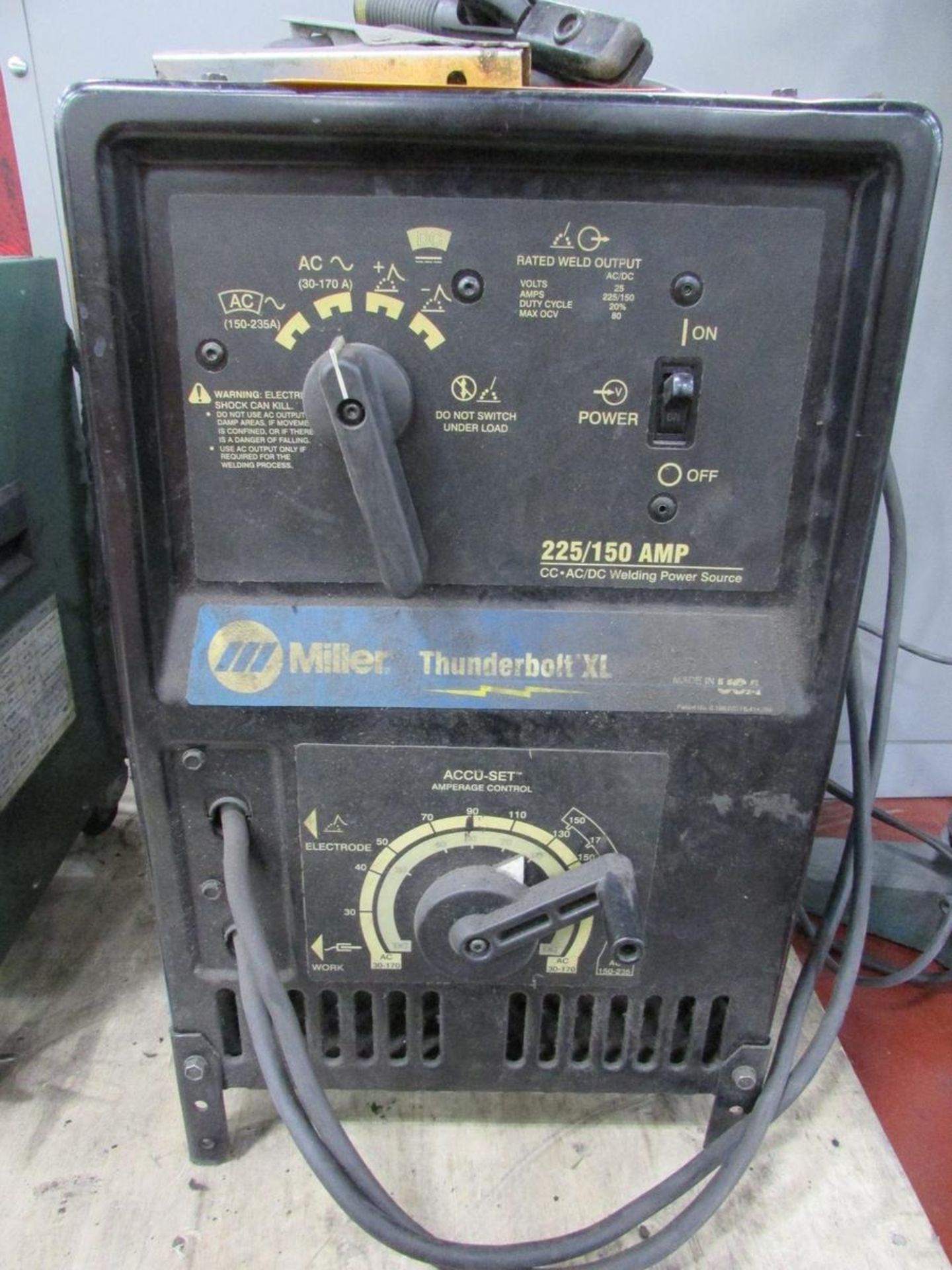 Miller Thunderbolt XL 225/150A CC AC/DC Welding Power Source - Image 2 of 4