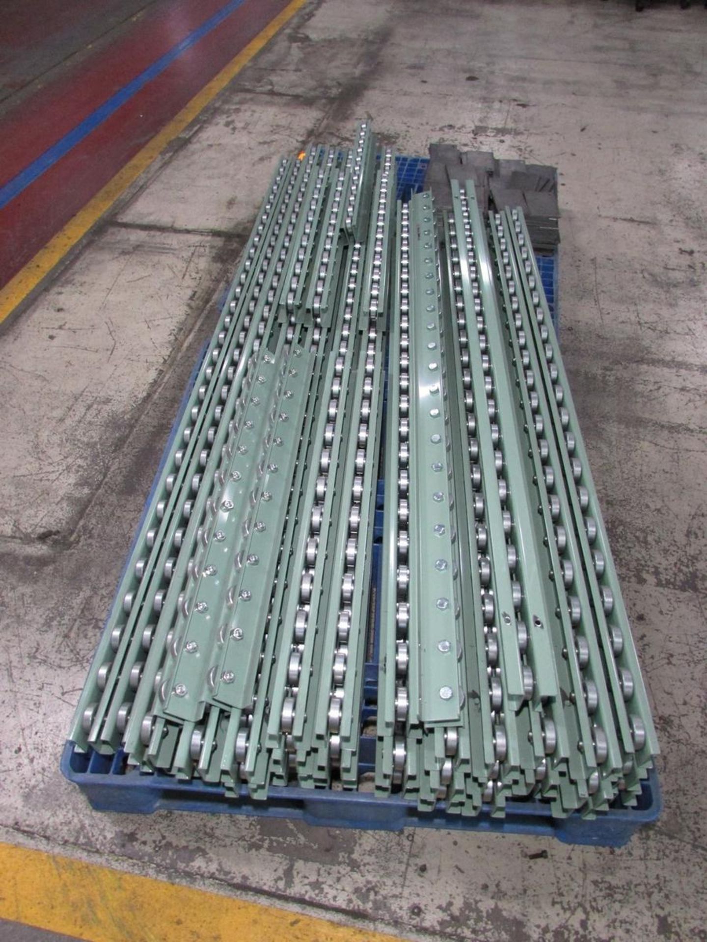 Maki Pallet of Heavy Duty Precision Bearing Die Rollers - Image 2 of 4