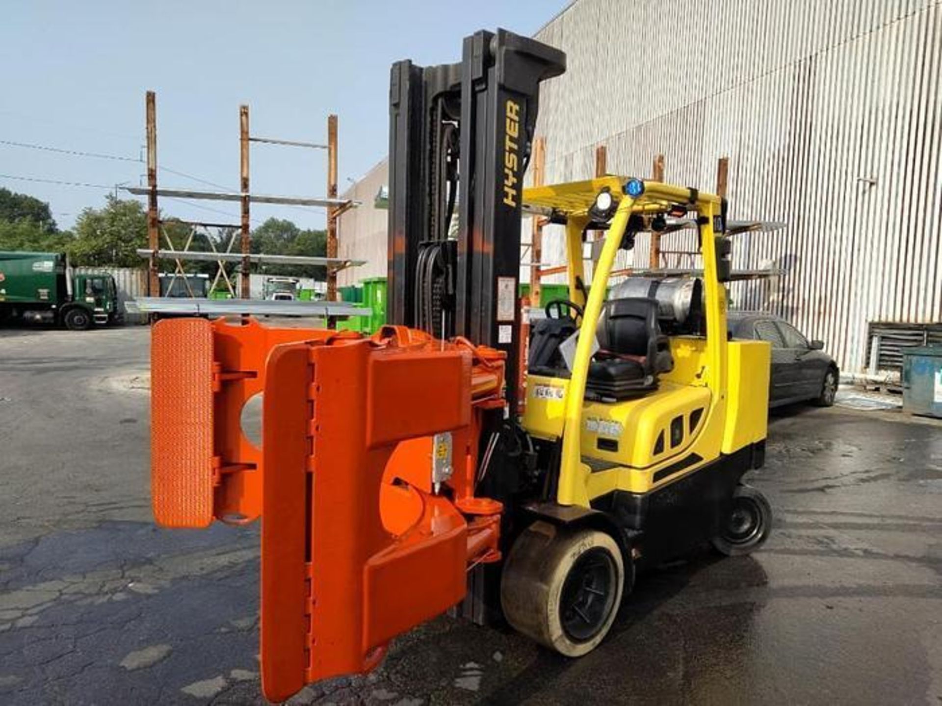 12,000 POUND HYSTER FORKLIFT MODEL S120FTPRS TRIPLE STAGE ROLL CLAMP TRUCK