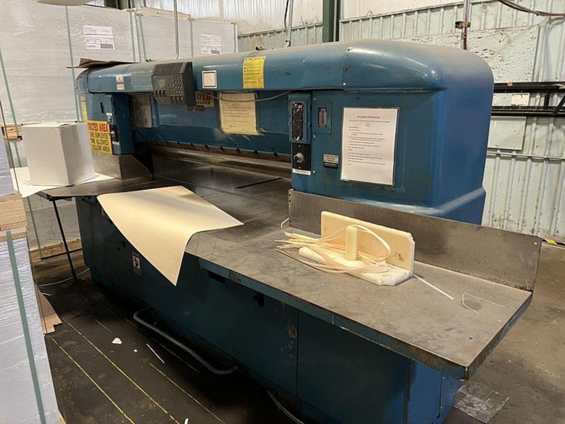 65" SEYBOLD HYDRA SPACER GUILLOTINE CUTTER WITH MICROCUT CONTROLLER