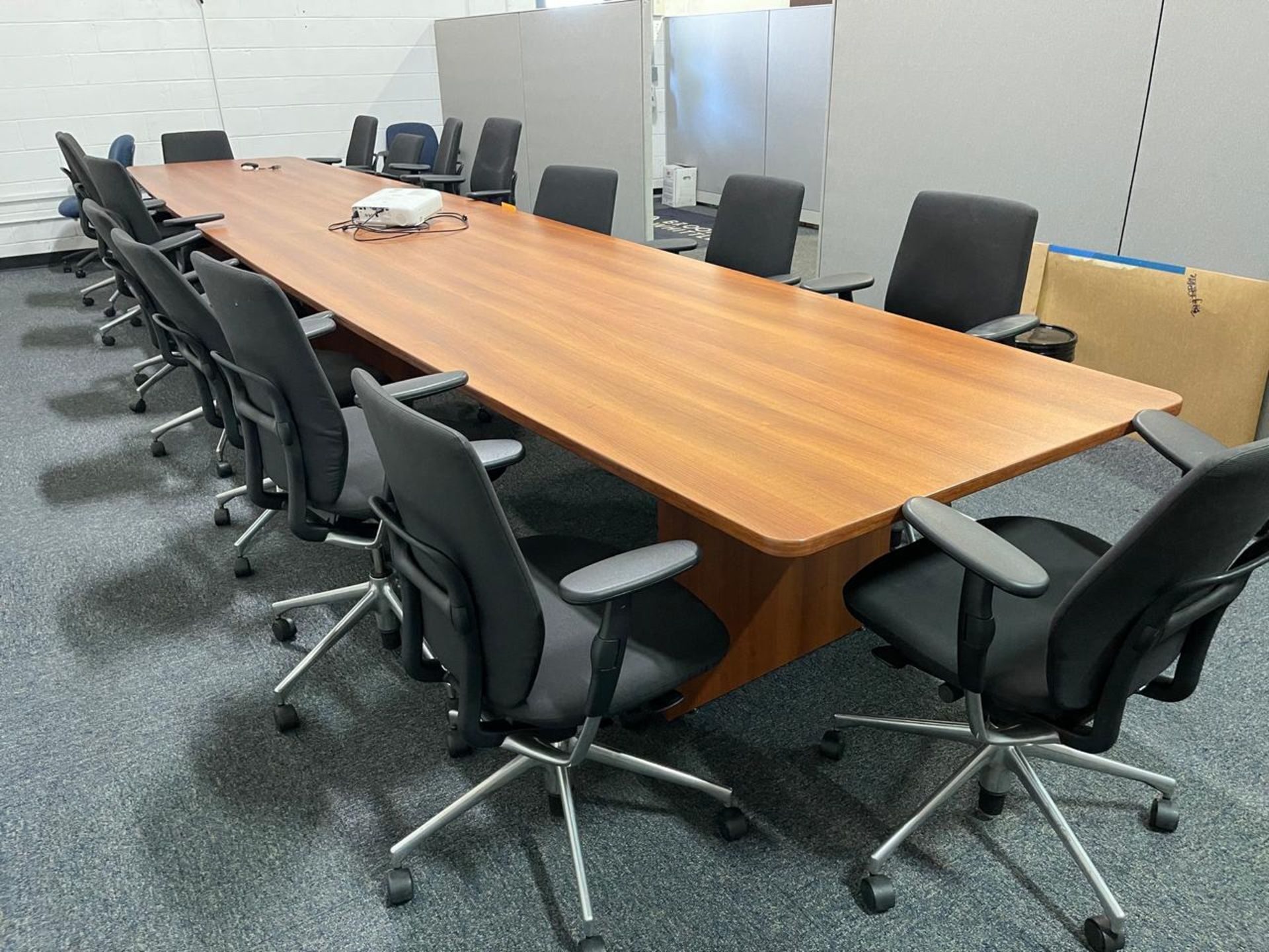 LARGE CONFERENCE TABLE WITH CHAIRS - Image 4 of 6