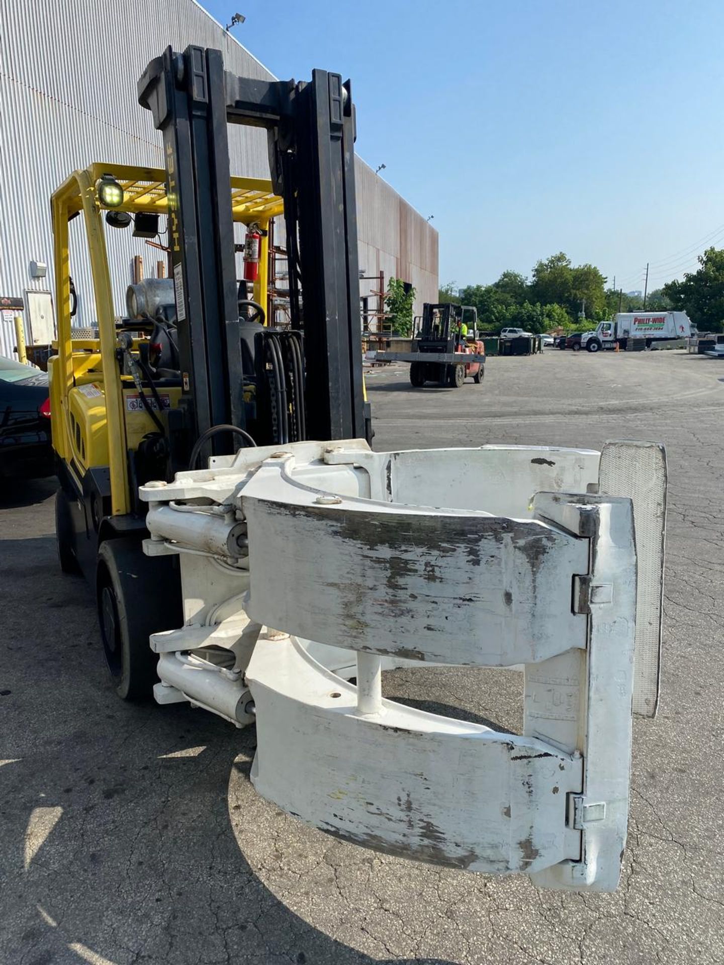 13,500 POUND HYSTER MDL S135FT FORKLIFT ROLL CLAMP TRUCK - Image 2 of 7