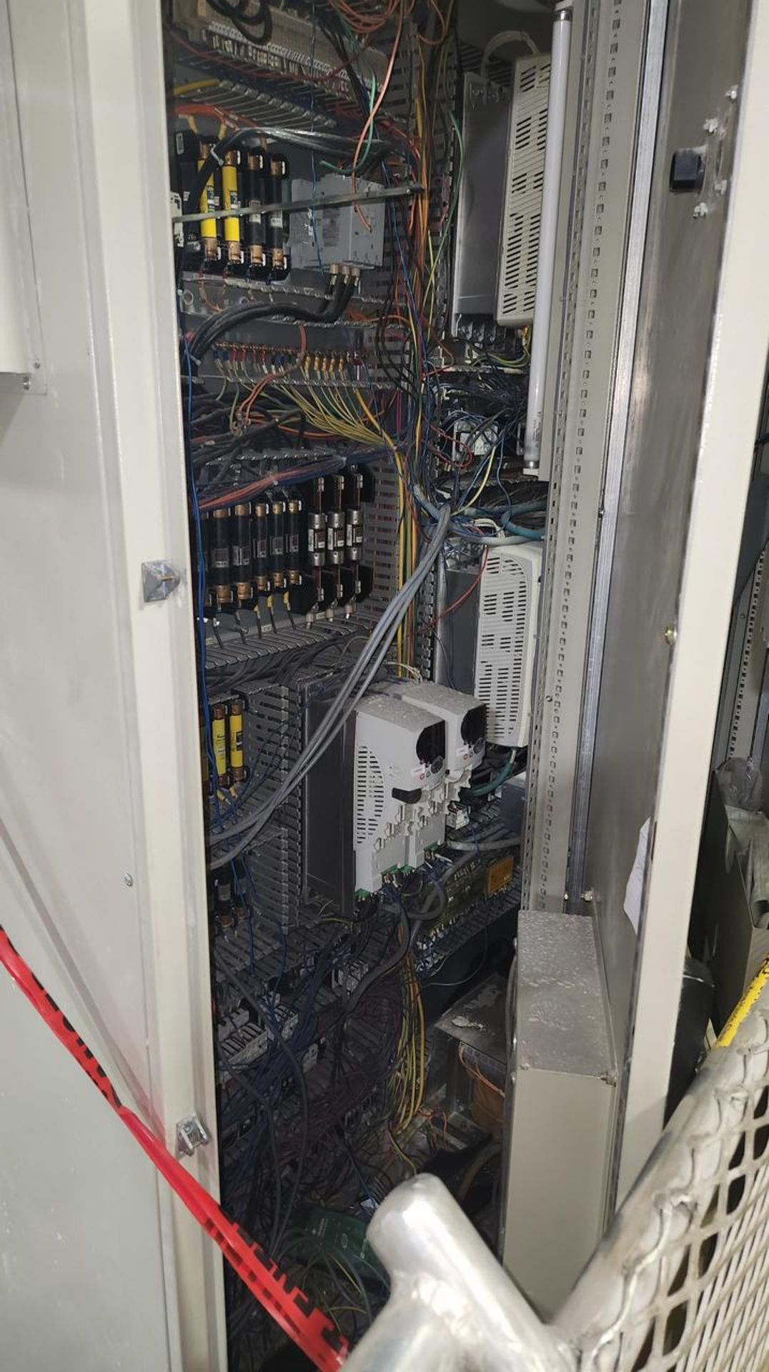 ELECTRICAL CABINET WITH EMERSON UNIDRIVE VFD UNITS - Image 2 of 4