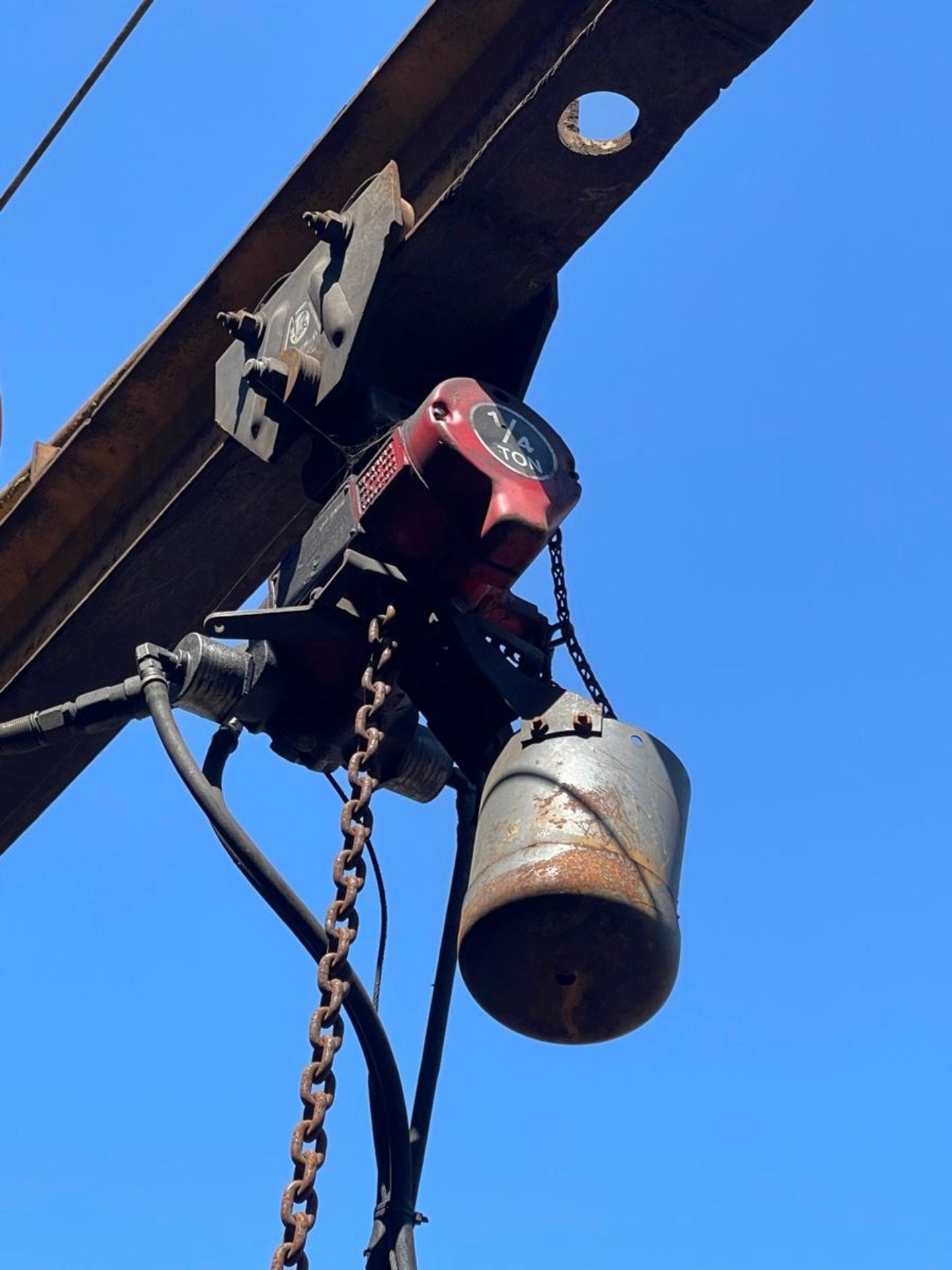 1/2-Ton Post Mounted Jib Crane - Image 3 of 4