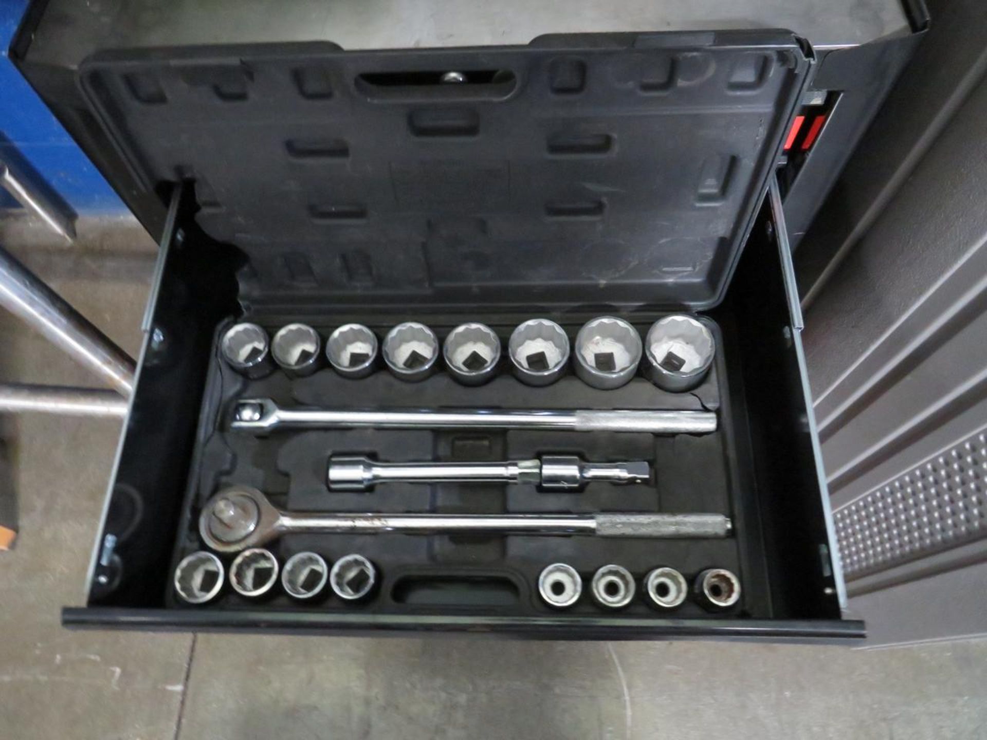 Codi Includes Tools & Socket Sets - Image 4 of 7