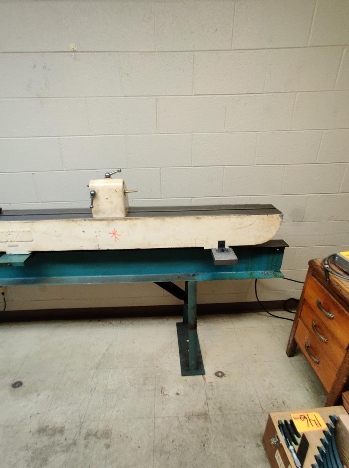 Sunstrand 111'' Swing between bench center