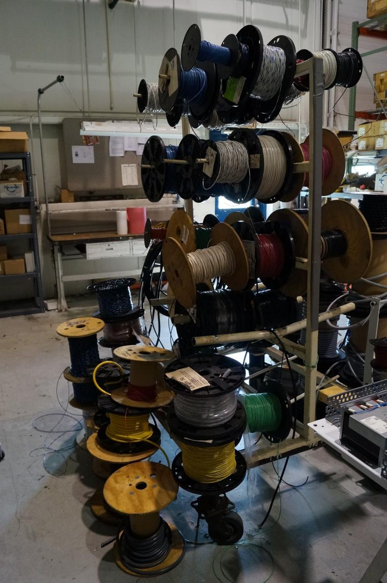(1) Lot of various size spools of wire - Image 4 of 4