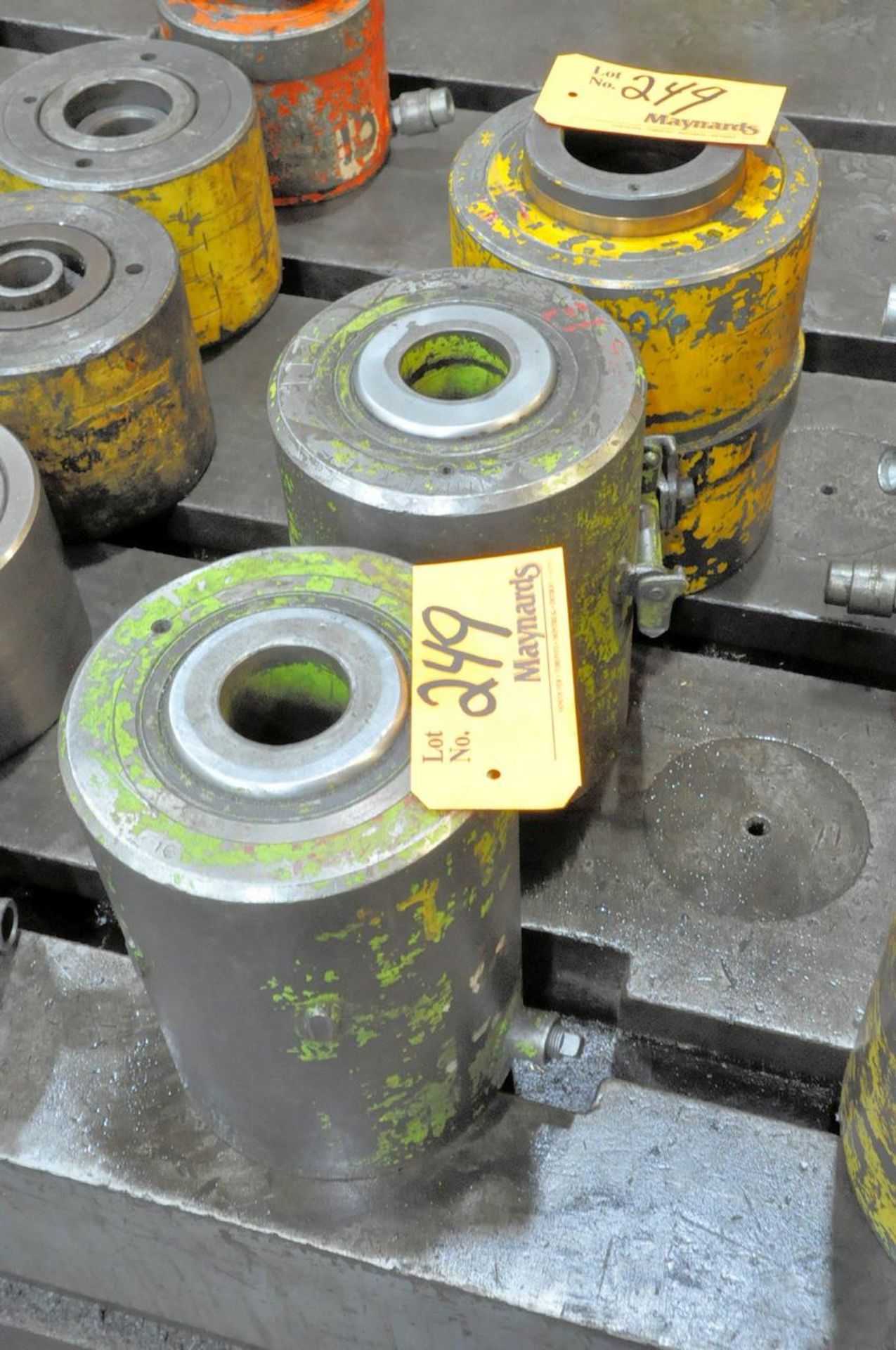Lot of (3) 100 Ton Hydraulic Cylinders
