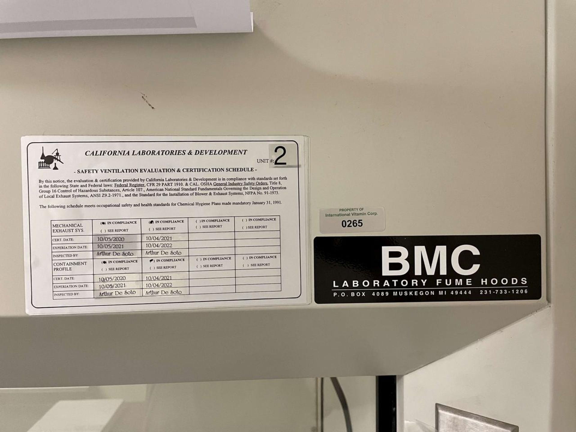 BMC Laboratory Fume Hood - Image 4 of 5