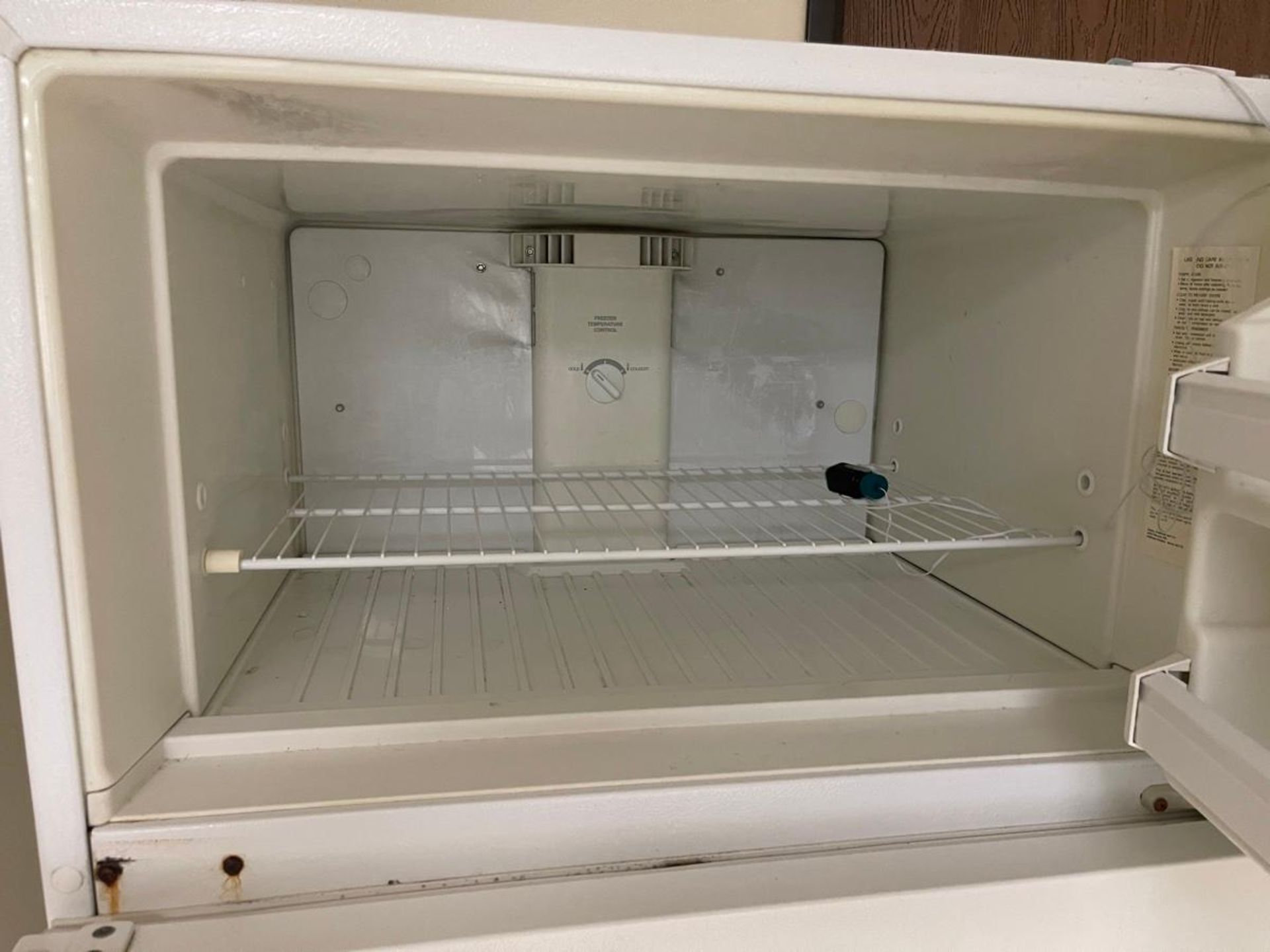 UL Refrigerator - Image 2 of 4