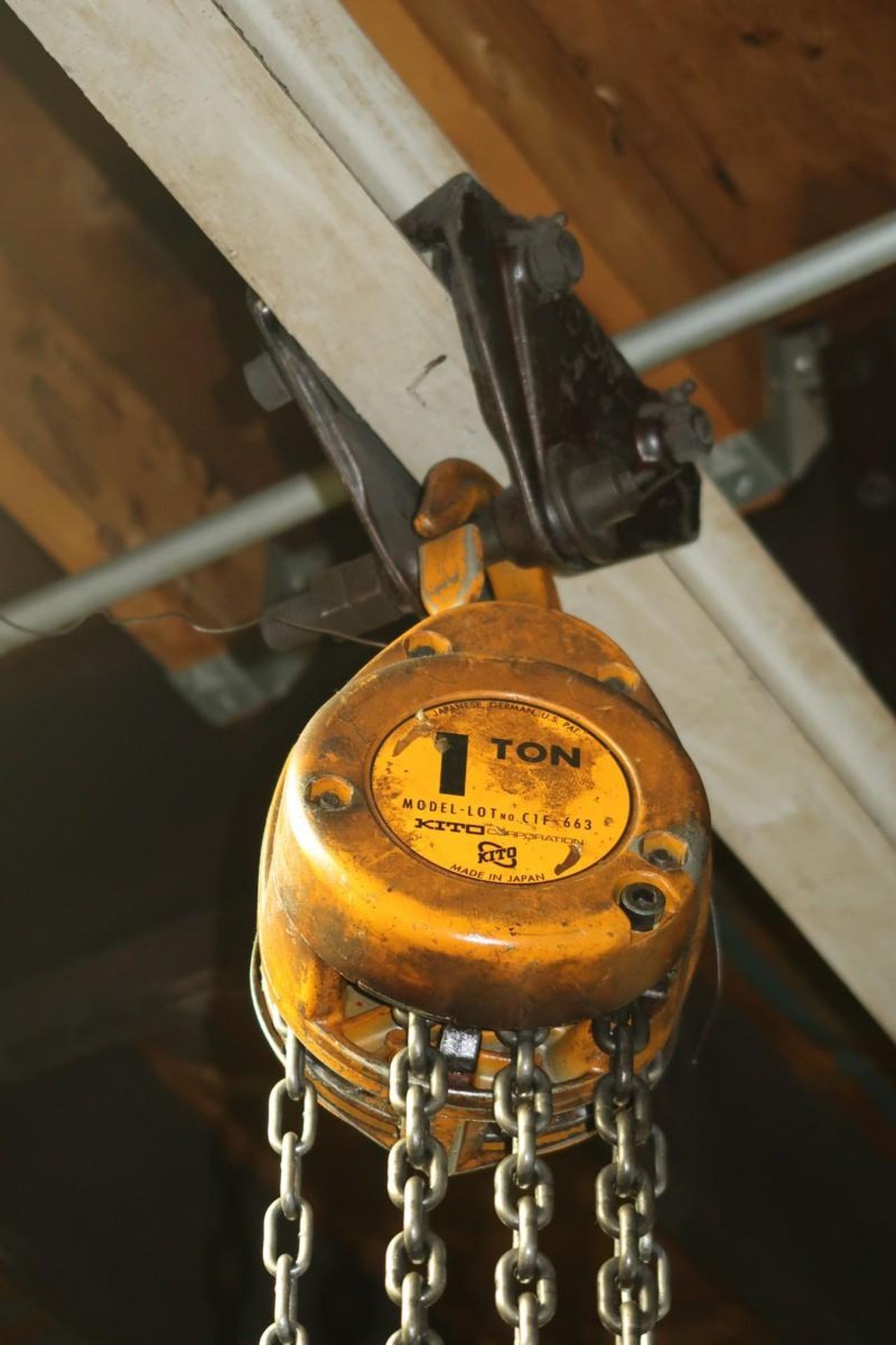 Kito 1-Ton Manual Chain Hoist - Image 2 of 2