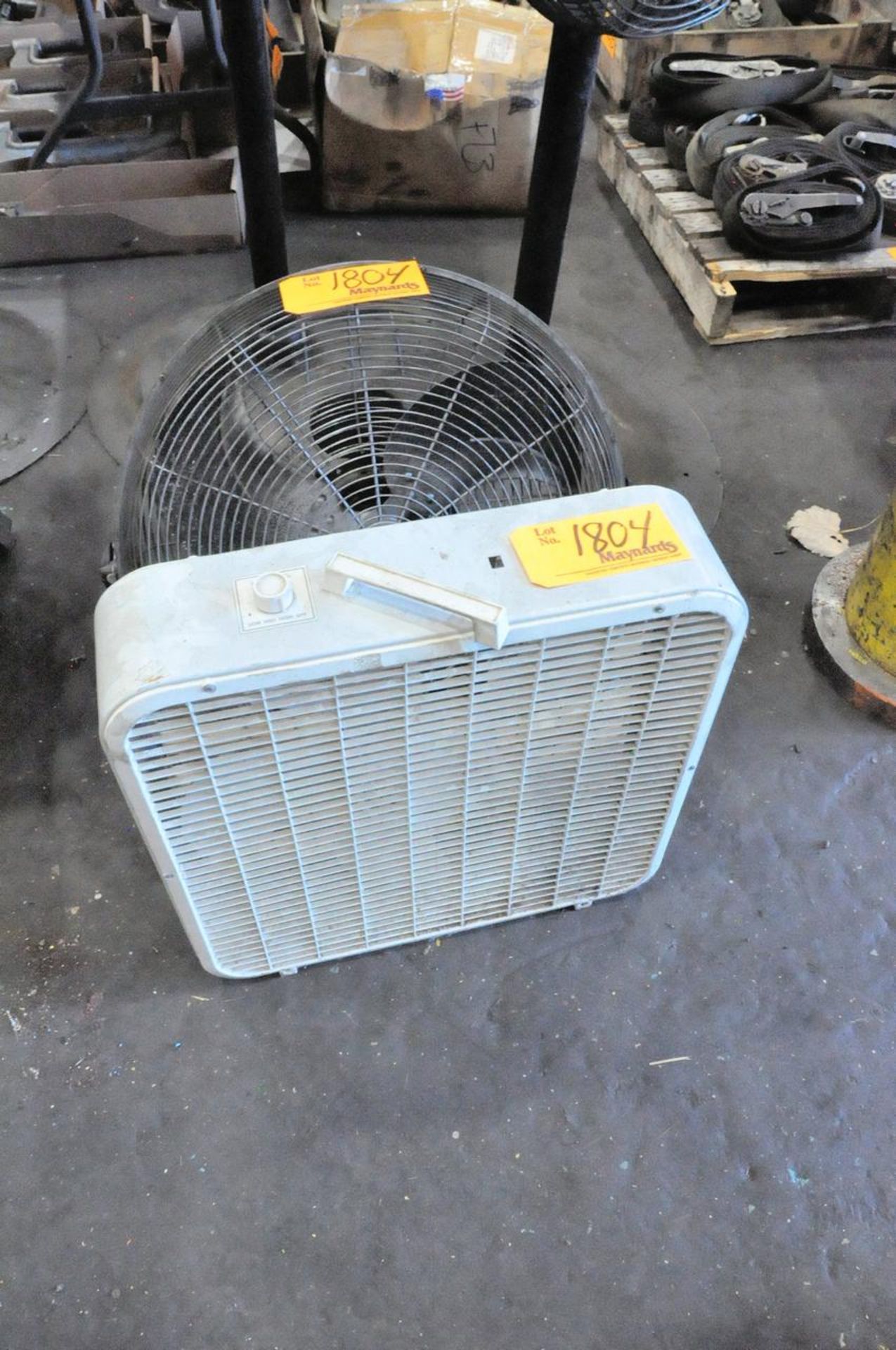 Lot of (3) 30" Pedestal Shop Fans, (2) 24" Box Fans - Image 3 of 3