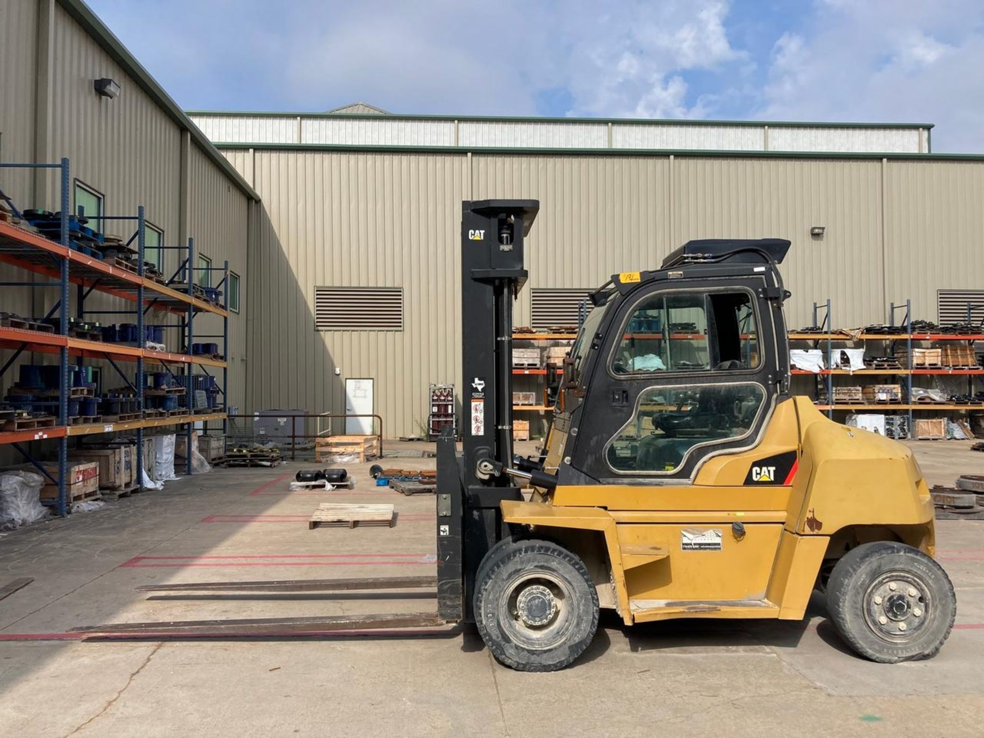 Caterpillar DP70N Diesel Forklift 14,700-Lb Rated Capacity, 159 ...