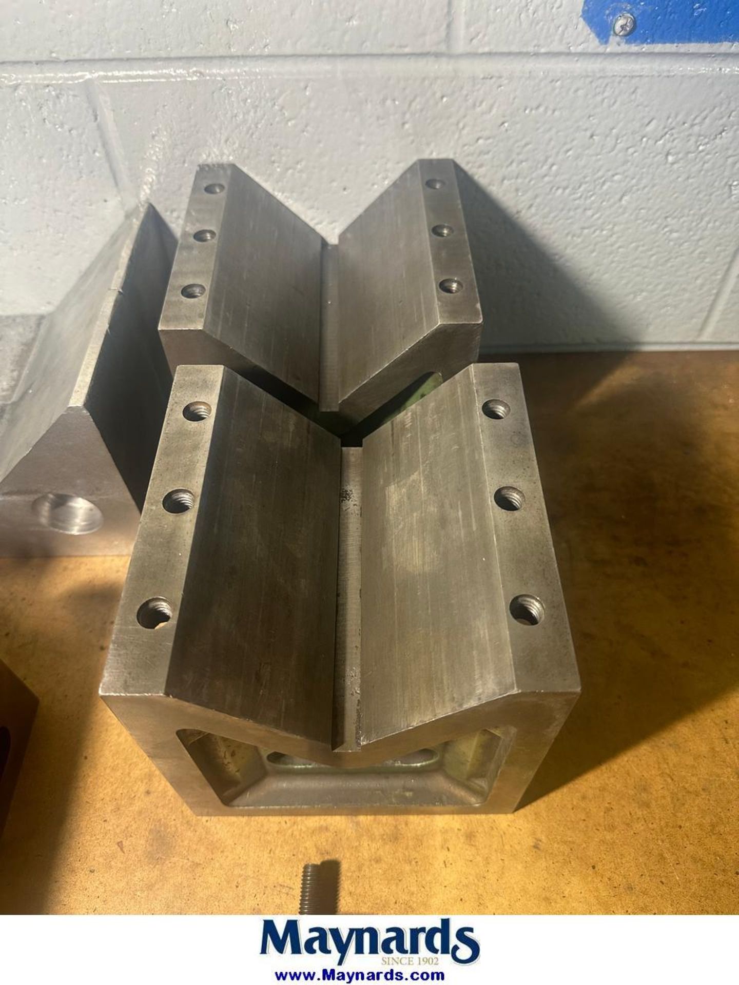 Lot of V-Blocks, Riser Blocks and 123 Blocks