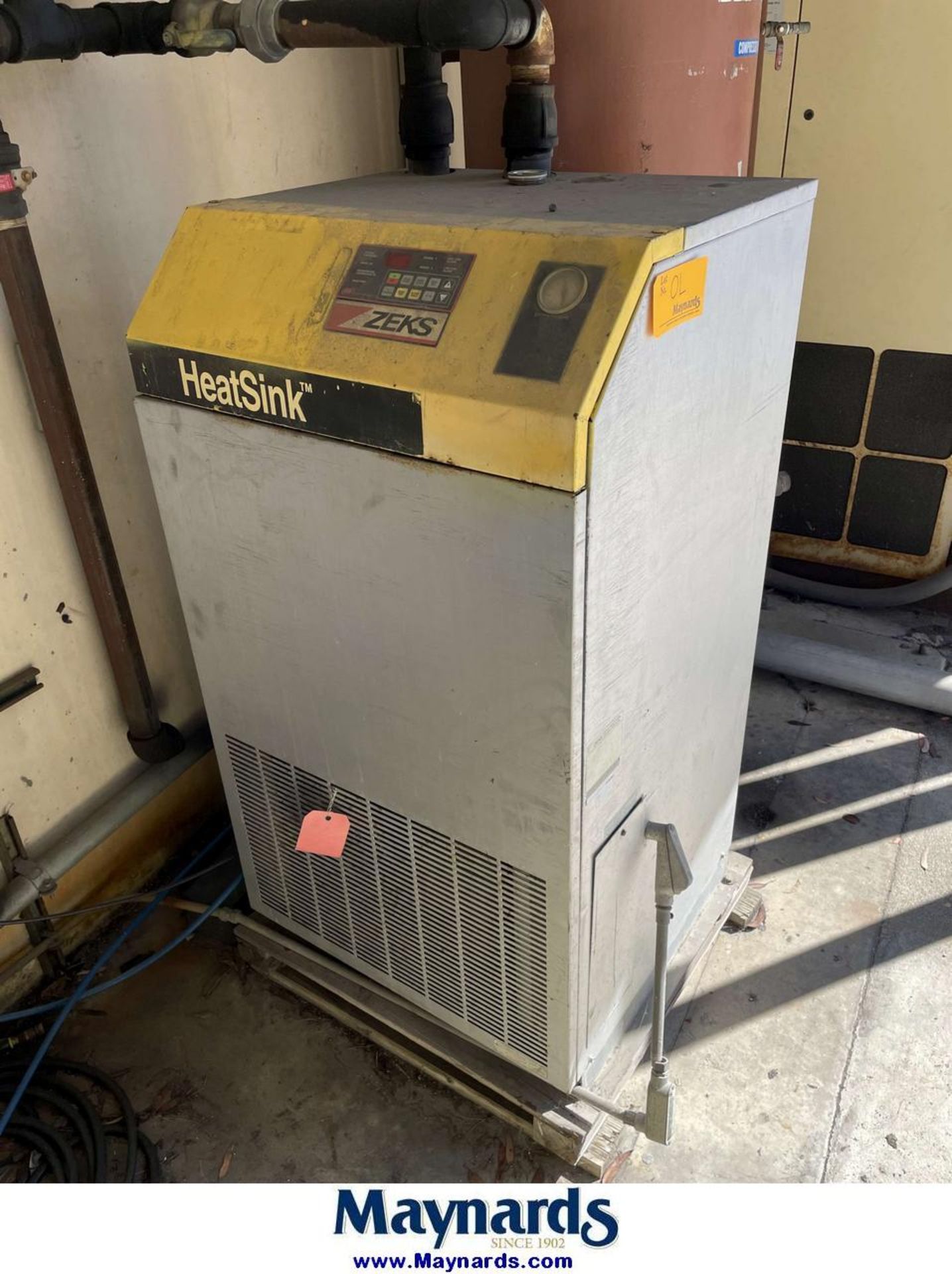 Zeks HeatSink Refrigerated Air Dryer (Display Board Does Not Work)
