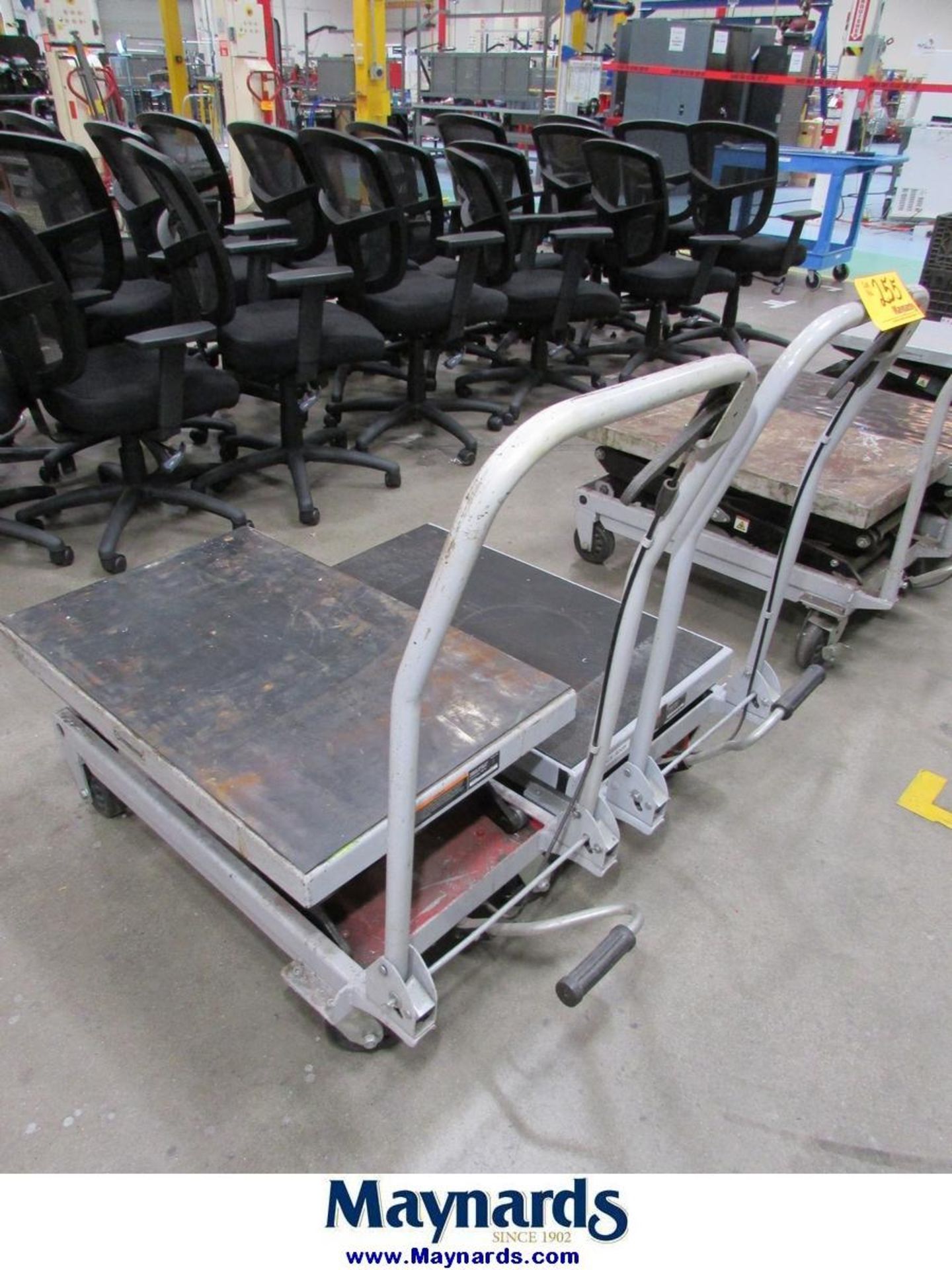 Strongway 57750 (2) 1,000 Lb. Rapid Lift Hydraulic Lift Carts - Image 3 of 4