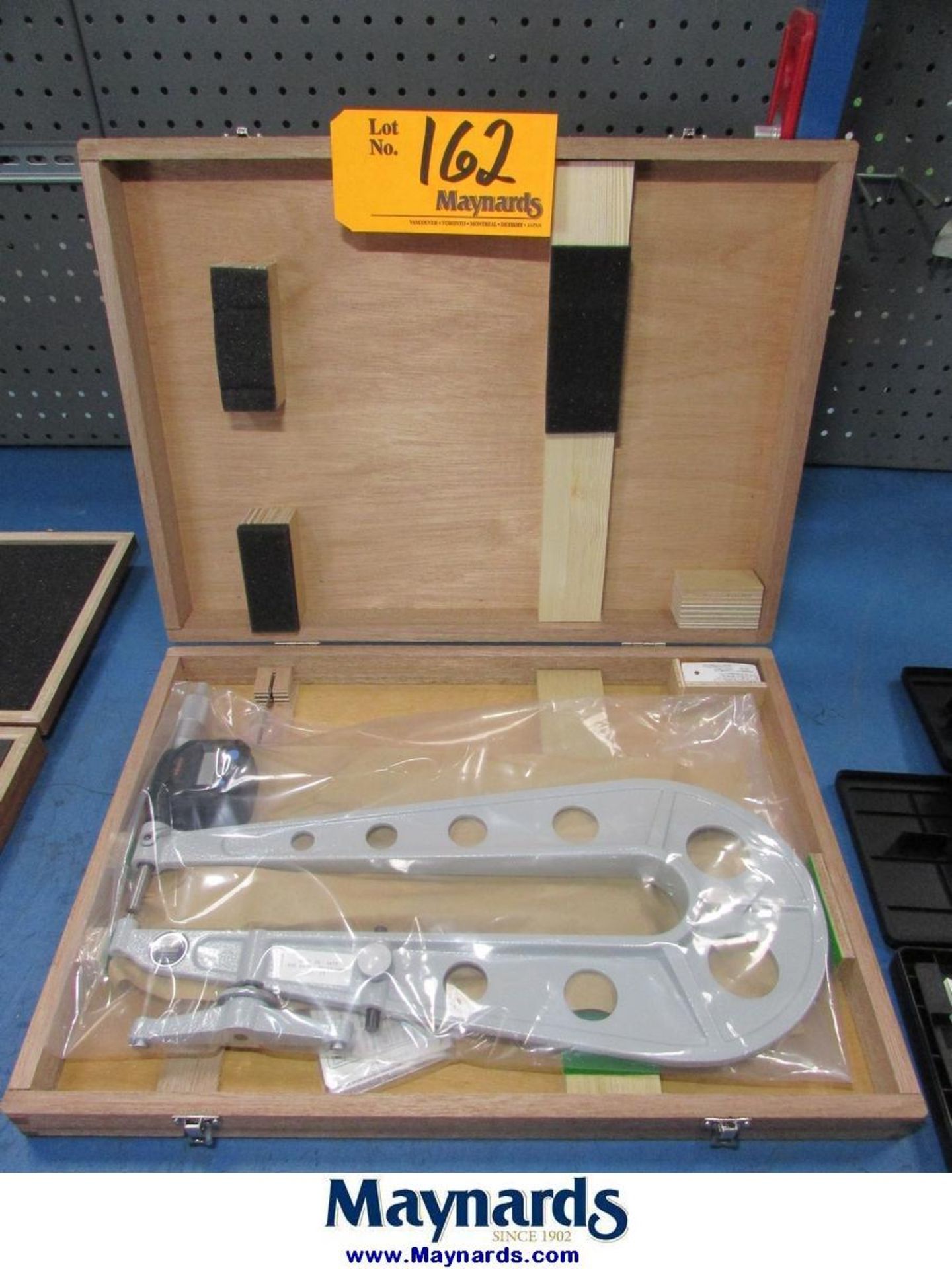 Mitutoyo 389-714 0-1" Digital Micrometer