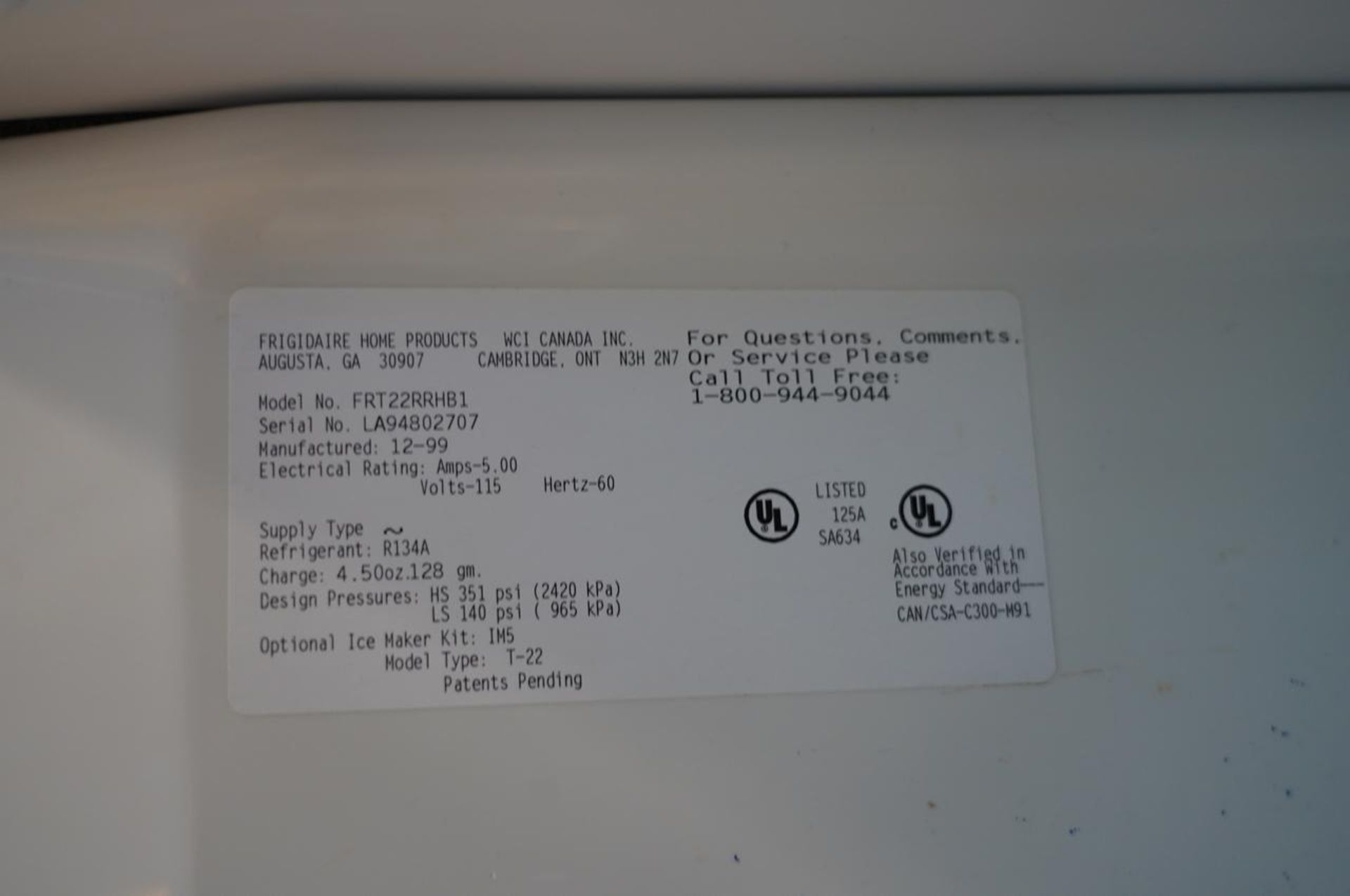 Frigidaire FRT22RRH Frost-Proof Top Mount Refrigerator Freezer - Image 3 of 3