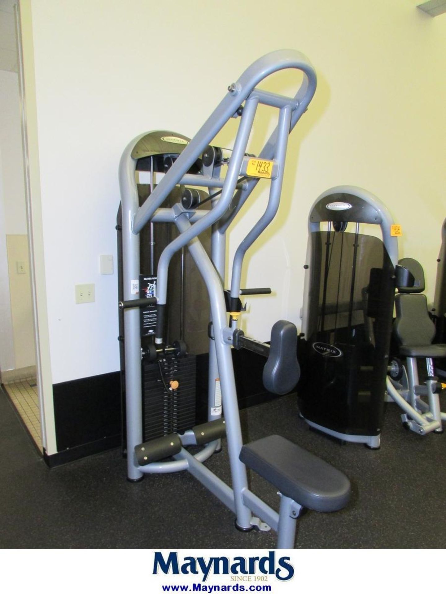 2014 Matrix 295-Lb. Seated Row Press Exercise Machine