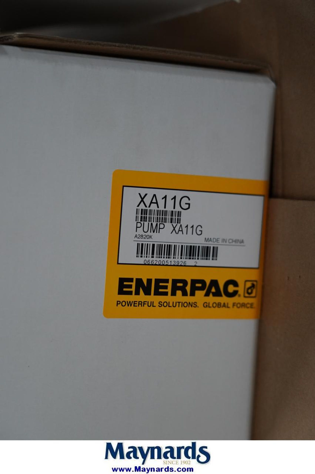 Enerpac LGHS324A 24 Ton Hydraulic Lock Grip Puller Set - Image 6 of 7