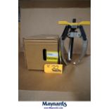 Enerpac LGM313 13 Ton 3 Jaw Mechanical Lock Grip Puller