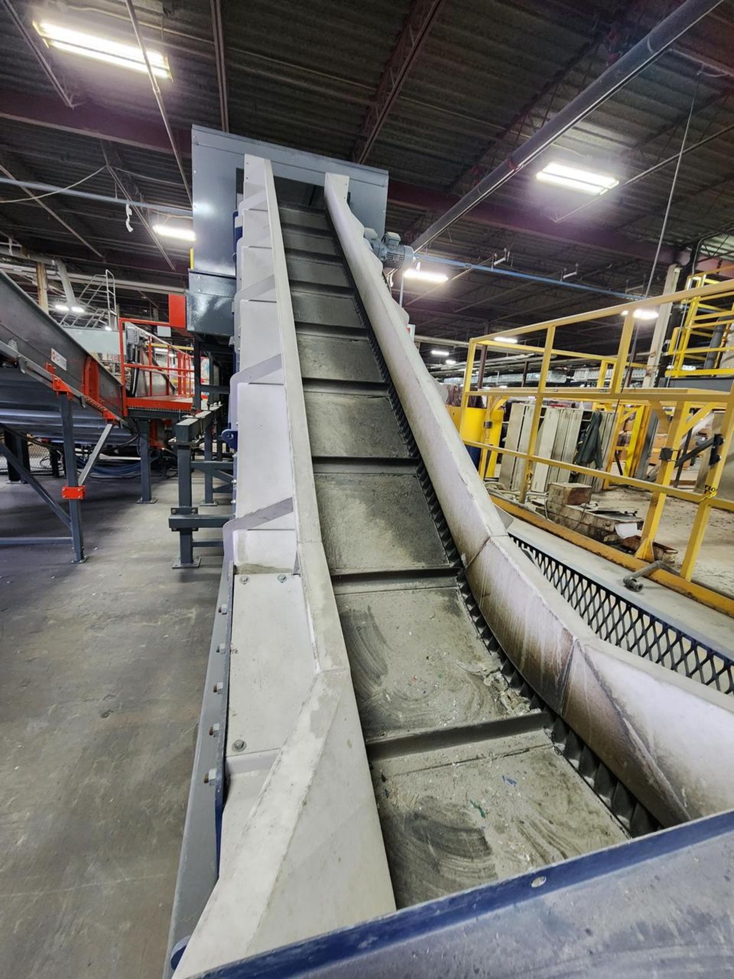 Inclined Feed Conveyor - Image 3 of 4