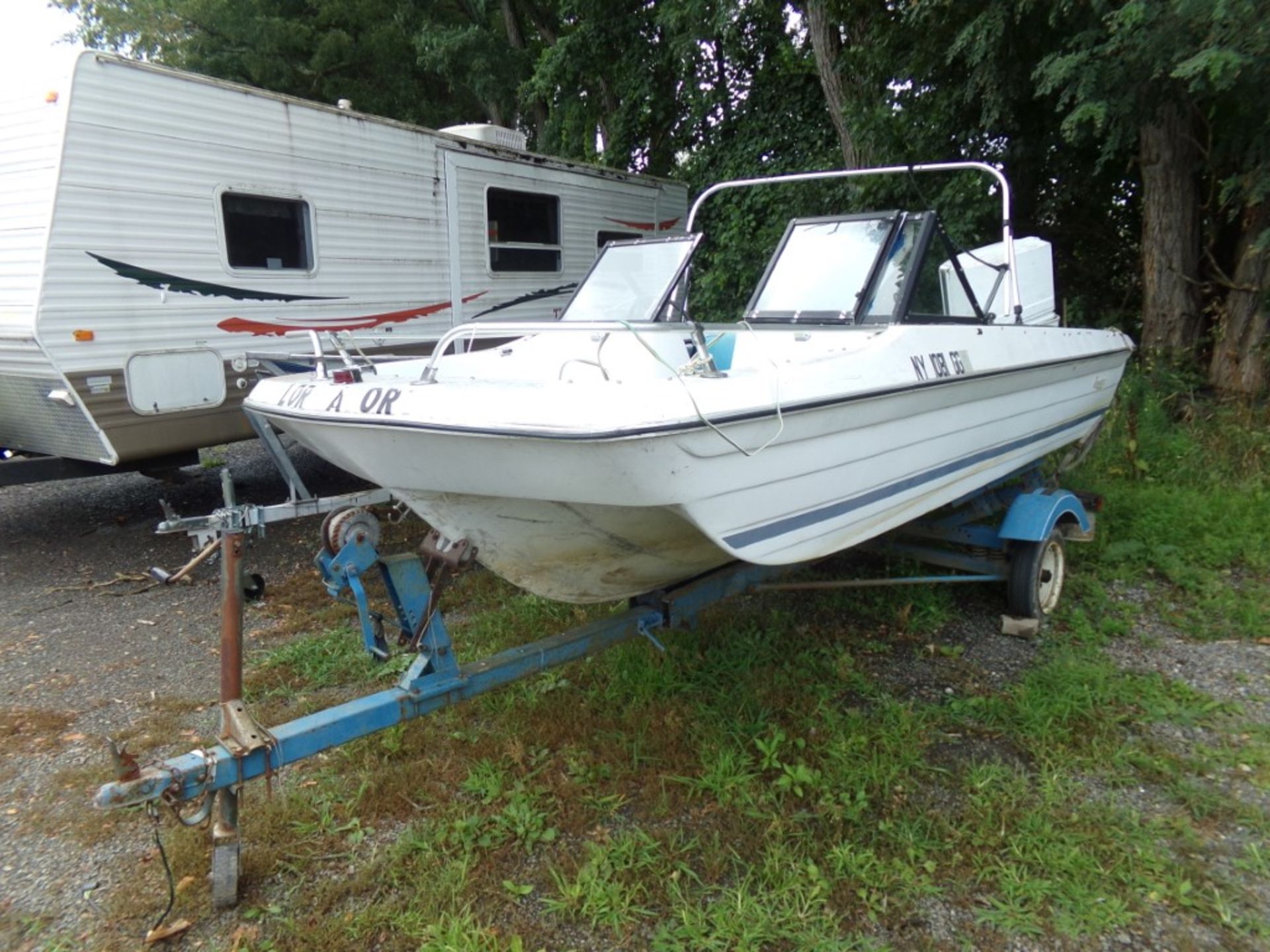 Rinker Built Open Bow Fiberglass Boat, Console Controls, Chrysler 105 Outboard Botor Model 16 on - Image 2 of 4