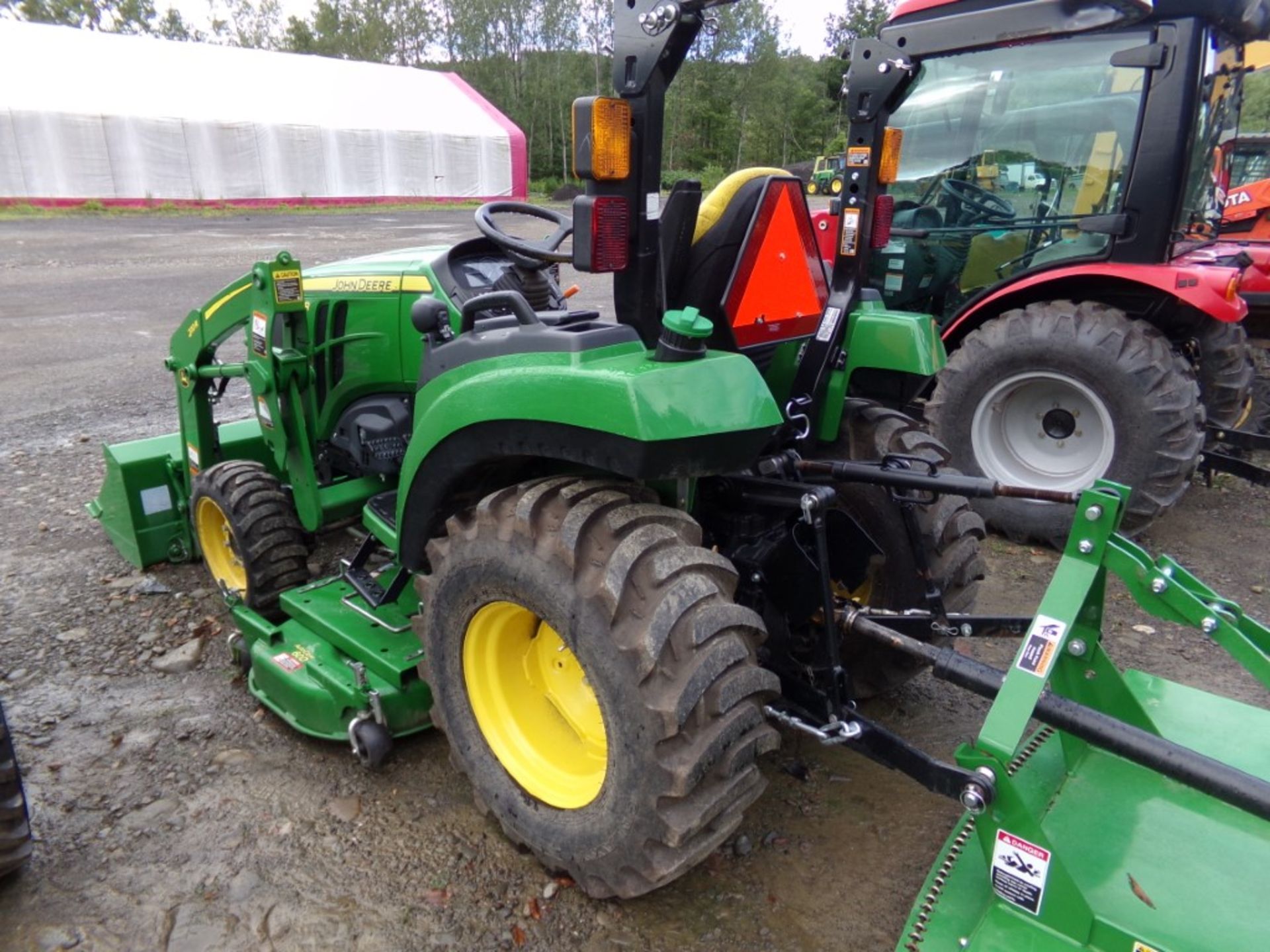 JD 2032R 4 WD Compact Tractor with Loader, Hydro, R4 Tires, 60'' Belly Mower, S/N 120793 ( EXCELLENT - Image 2 of 10