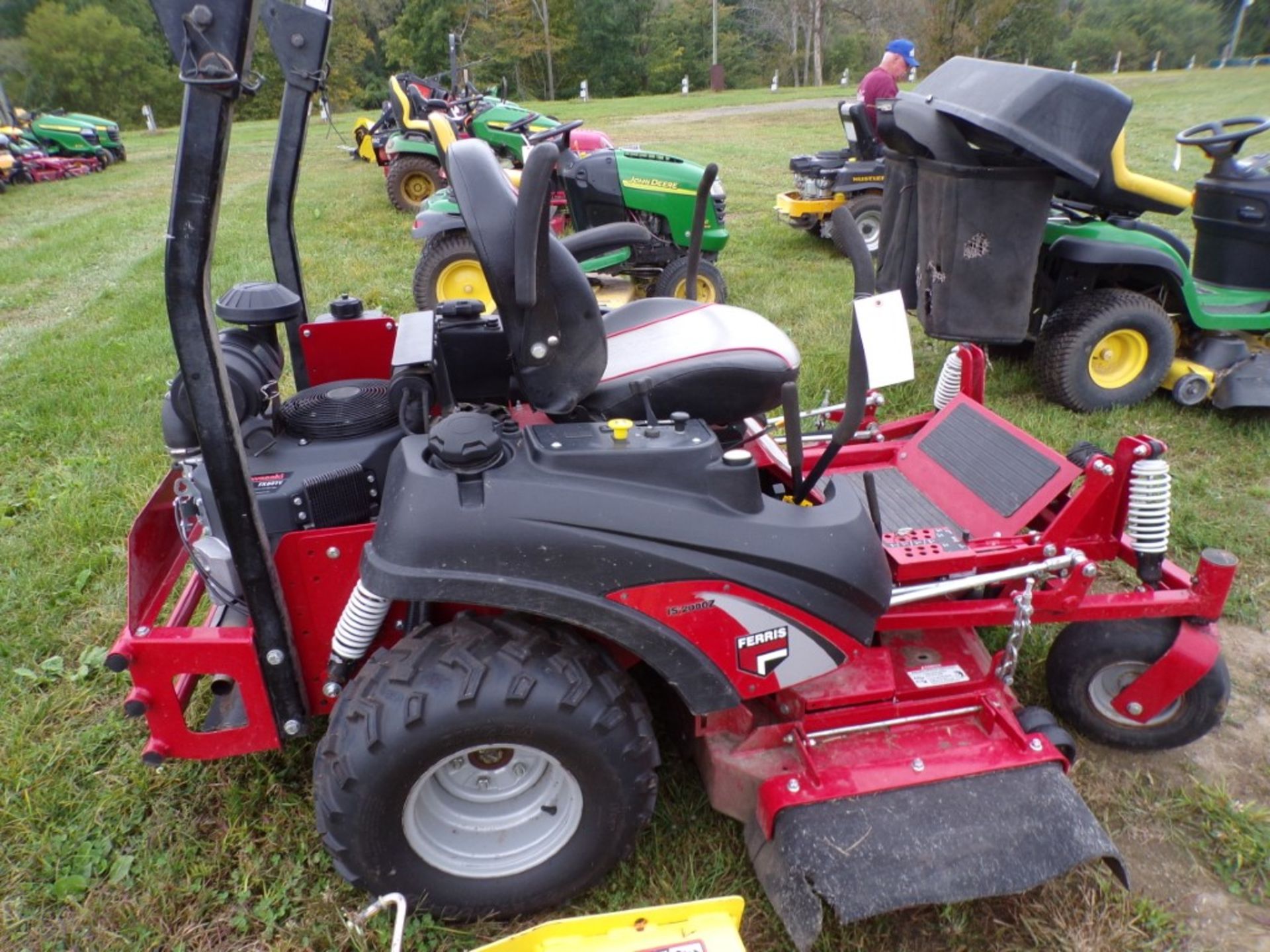 Ferris IS2000Z, Zero Turn Mower w/54'' Deck, 25.5 HP Kawasaki Engine, 896 Hours, Serial 529922 ( - Image 2 of 2