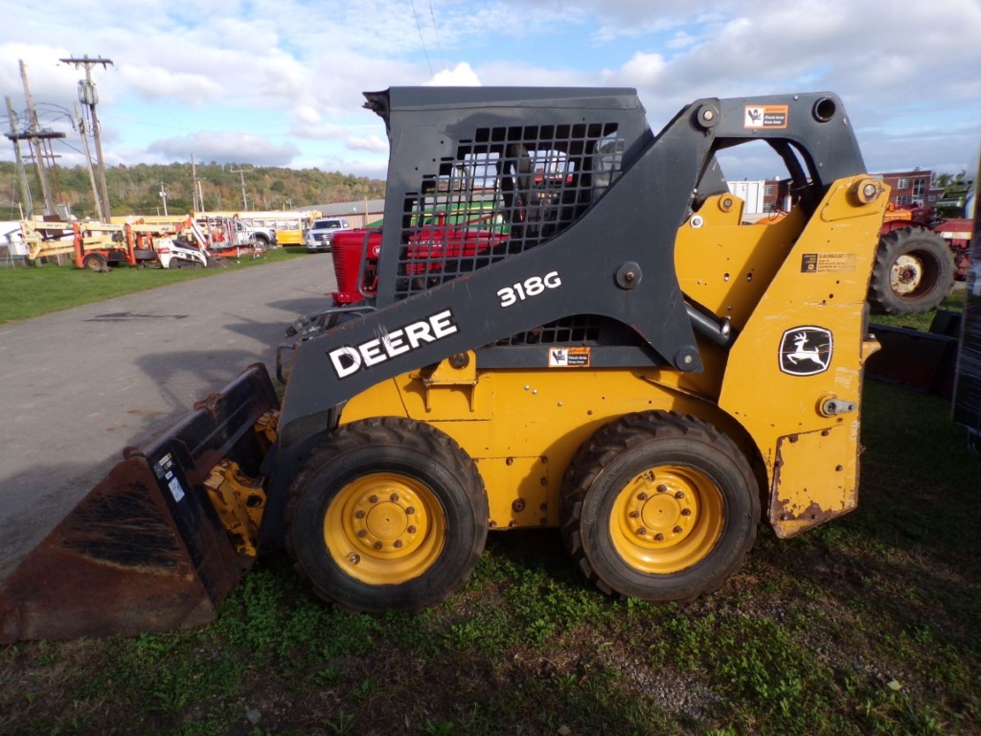 JD 318 G Skid Steer Loader, Orops, Aux Hyds, GP Bucket, Good Tires, Clean, 5216 Hrs, S/N - 309587 (