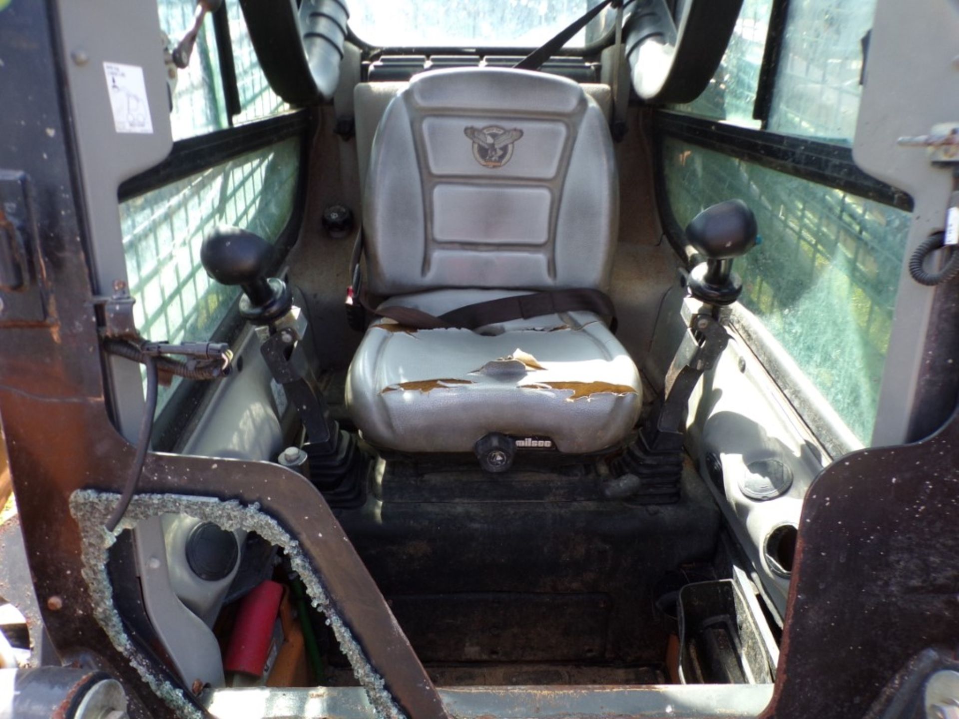 Case SV 185 Skid Steer, Hand Controls, Quick Attach, Climate Controls, Aux Hydraulic Ports, Broken - Image 3 of 5