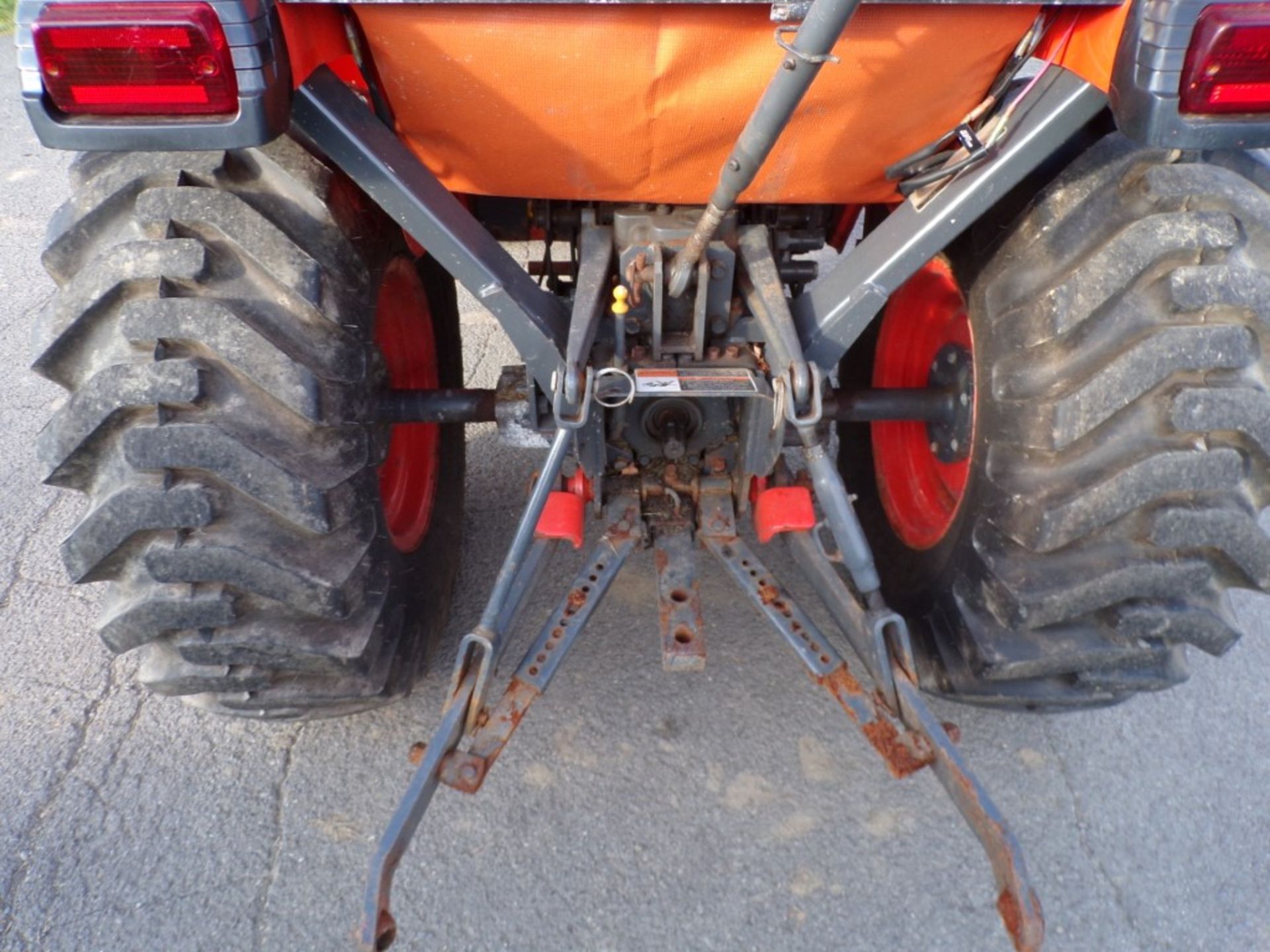 Kubota B3350 4WD Compact Tractor w/Loader and Sims Hard Door Cab, R4 Tires, 1002 Hrs, S/N - - Image 2 of 5