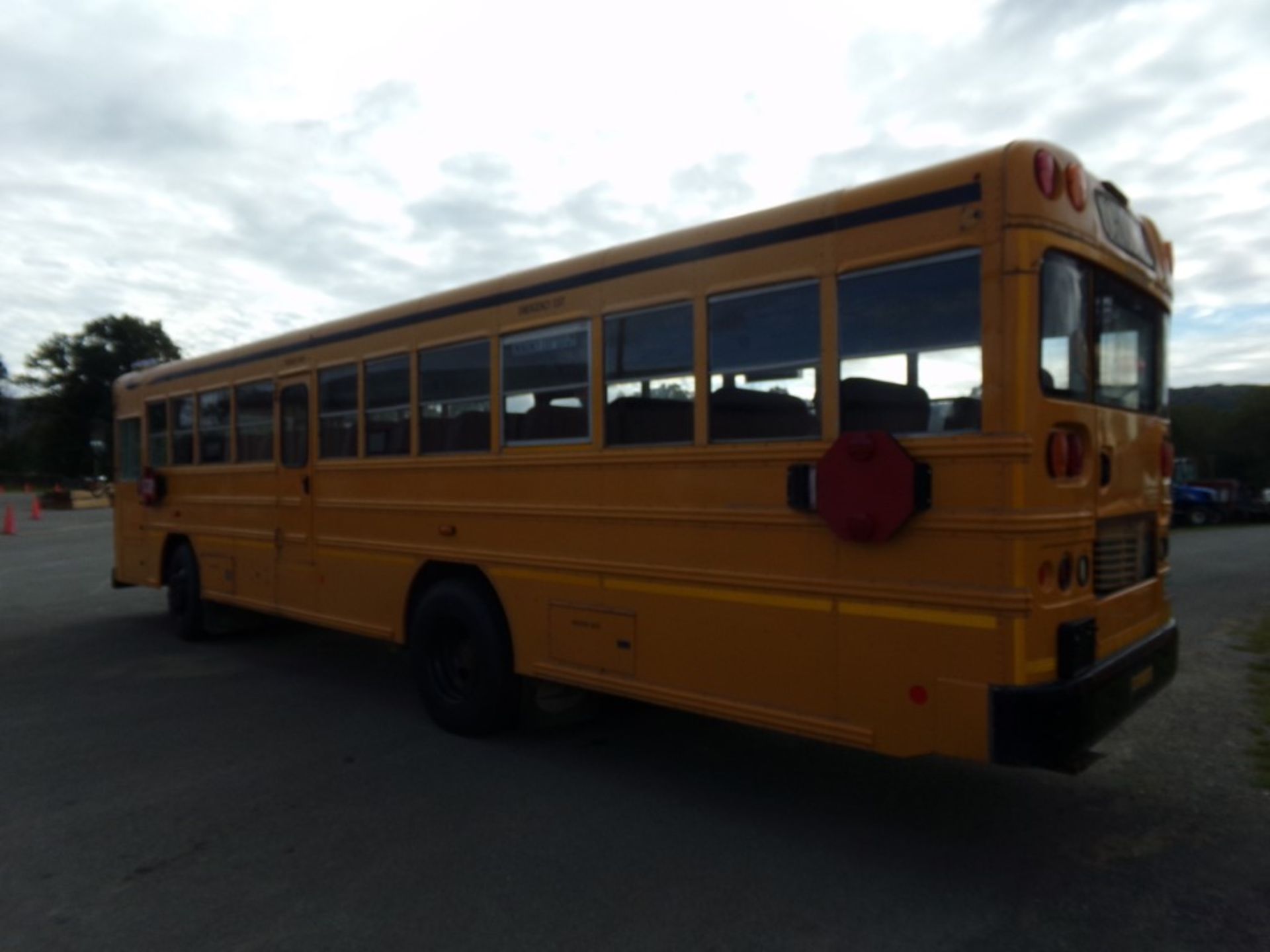 2011 Blue Bird All American School Bus #127, Seats 48A-71C, Auto, 33,000 GVW, 105,173 Miles, VIN#: - Image 4 of 8