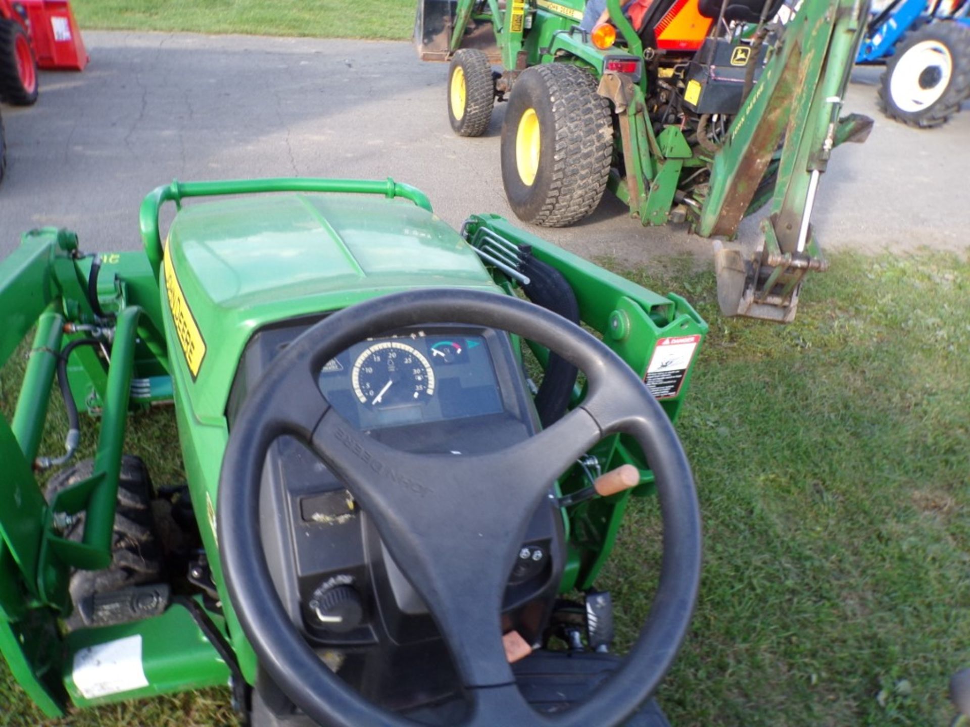 JD 1023 E 4WD Subcompact Tractor w/Loader and 54'' Drive Over Deck, Hydro, 493 Hrs, S/N - 310390 ( - Image 6 of 6