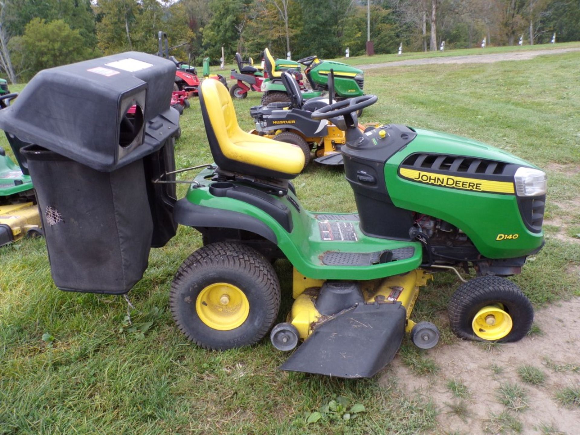 John Deere D140 Riding Mower w/48'' Deck, 22 HP Engine, Seat Is Ripped, Has Bagger, Looks - Image 2 of 2