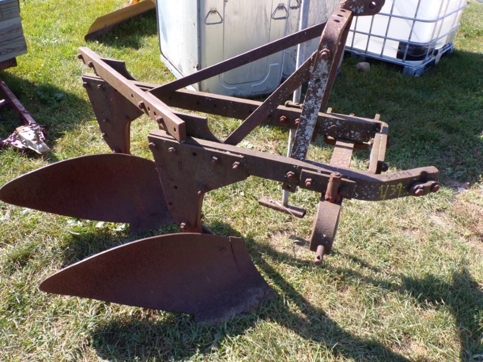 3 pt Hitch 2 Bottom Plow (5748)