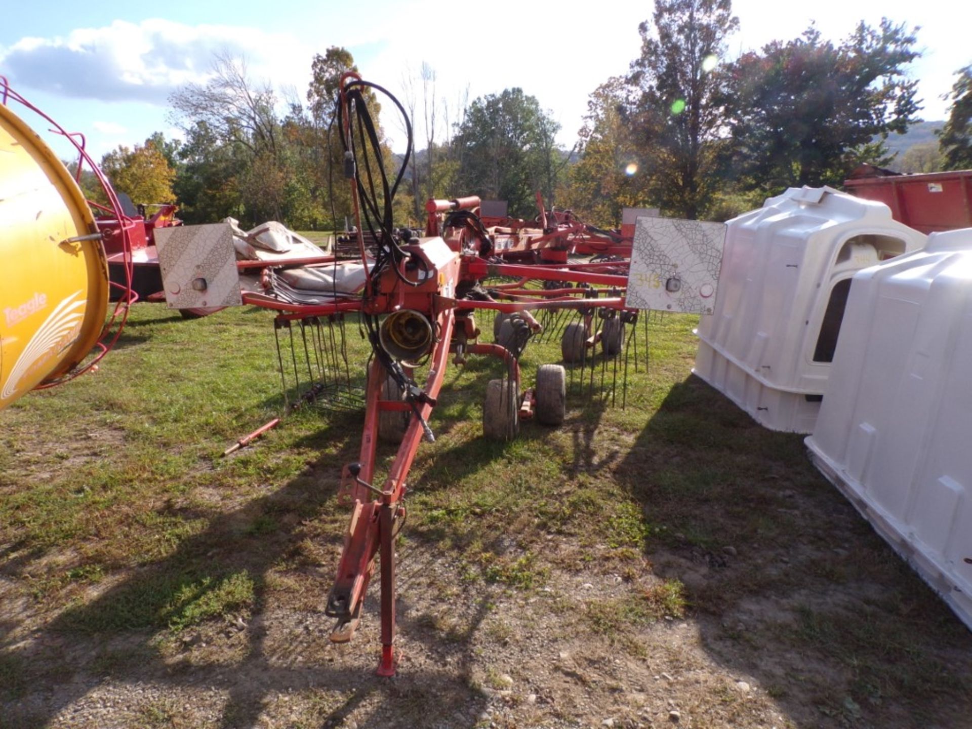 Kuhn GA6002 Twin Rotor Rotary Rake, S/N B0201 (5550) - Image 2 of 4