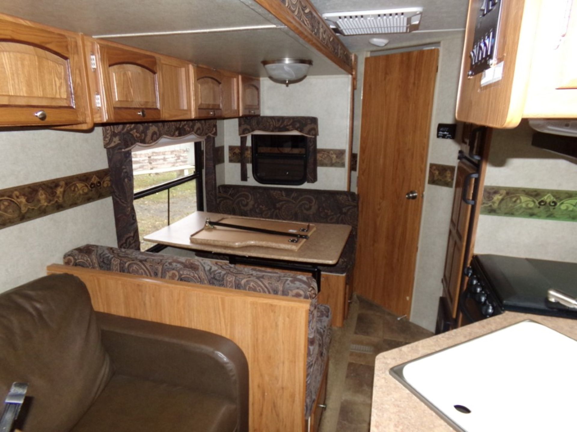 2013 Forest River Rockway Ultra Lite Camper, Approx 28', (1) Big Slide-Out, Approx. 12' Wide, - Image 5 of 7