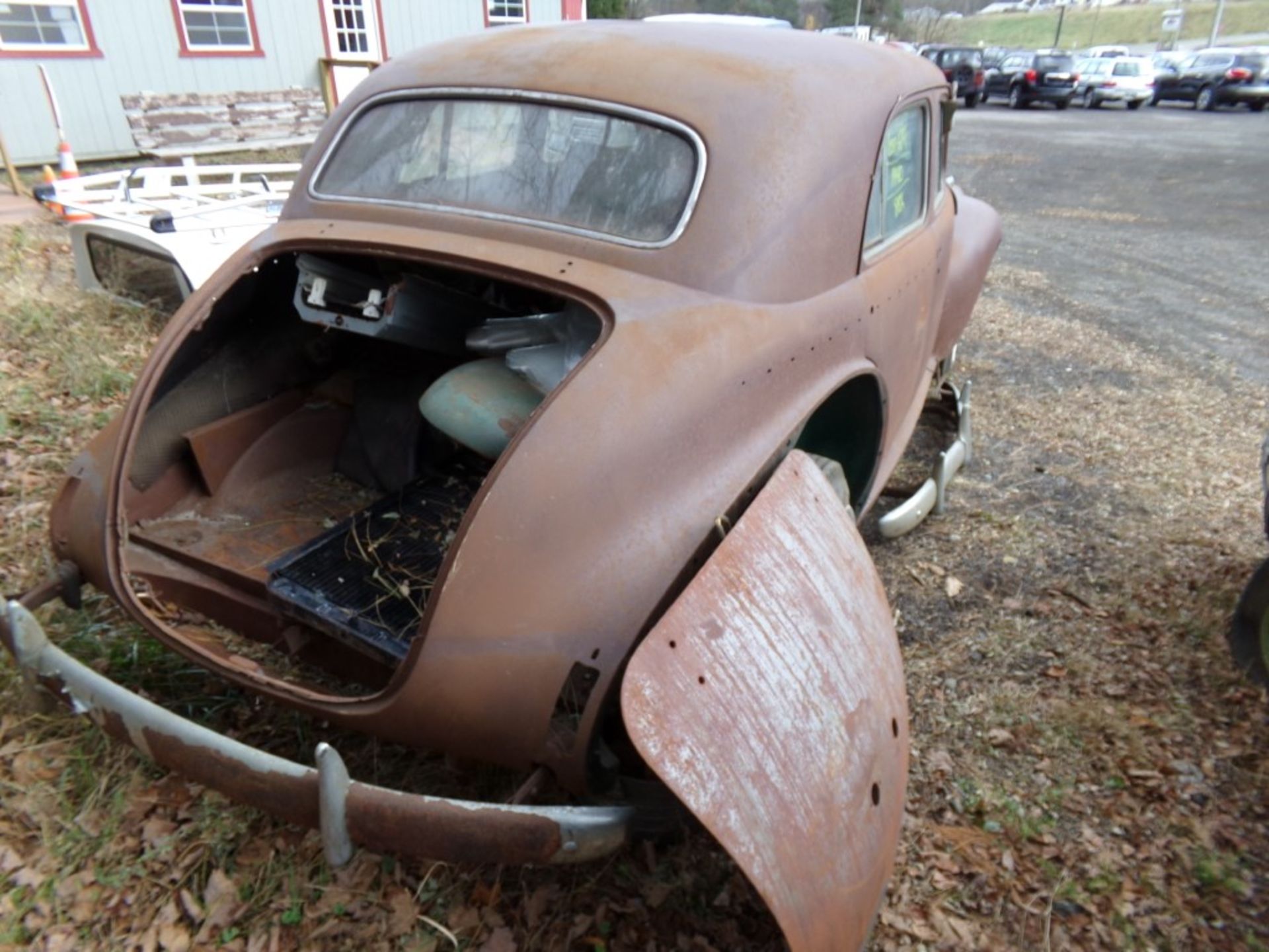 1940 Buick, Green, 88,325 Mi, Vin# 13821285 - HAS TRANSFERABLE REGISTRATION / OPEN TO ALL BUYERS - Image 4 of 5