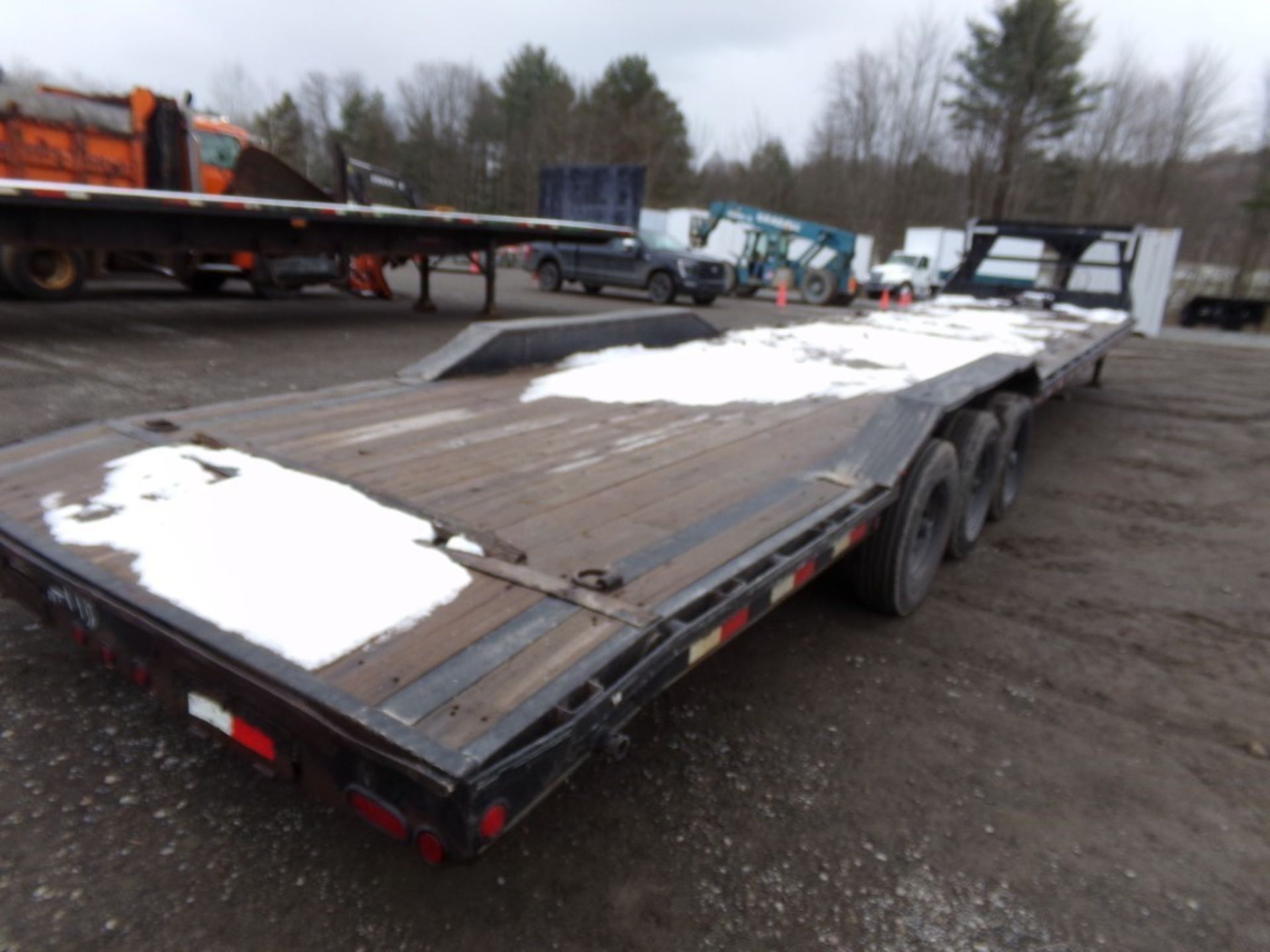 2015 Load Max, 21,000 Gooseneck Car Hauler, Tri-Axle, Wooden Deck, 12,000 Lb Winch, 40'x102'' - Image 3 of 8