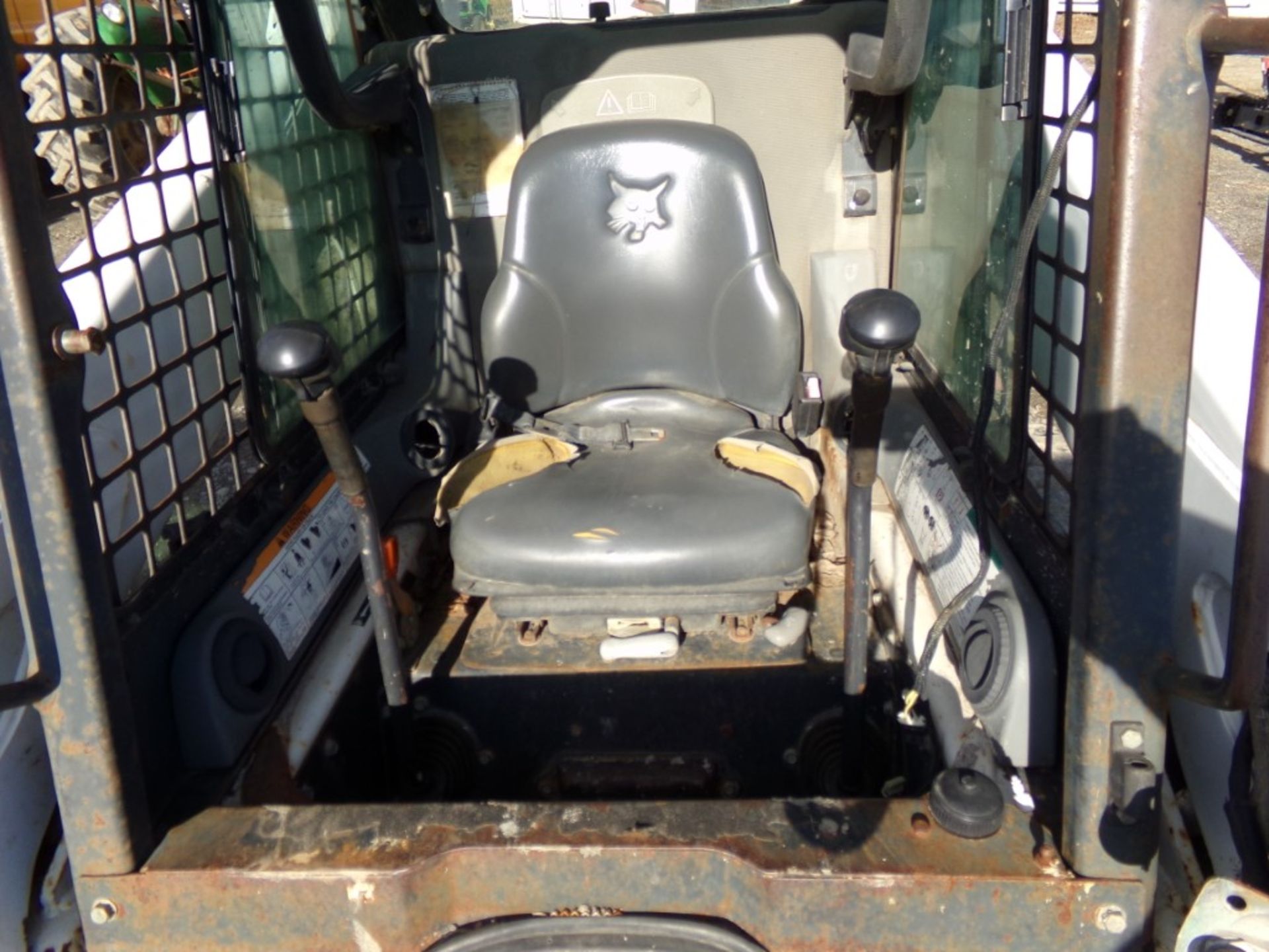 Bobcat S300 Turbo 2 Speed Skid Steer, 5508 Hrs, 80'' Bucket, Ser # 521512580, Cab, No Door - Image 4 of 5