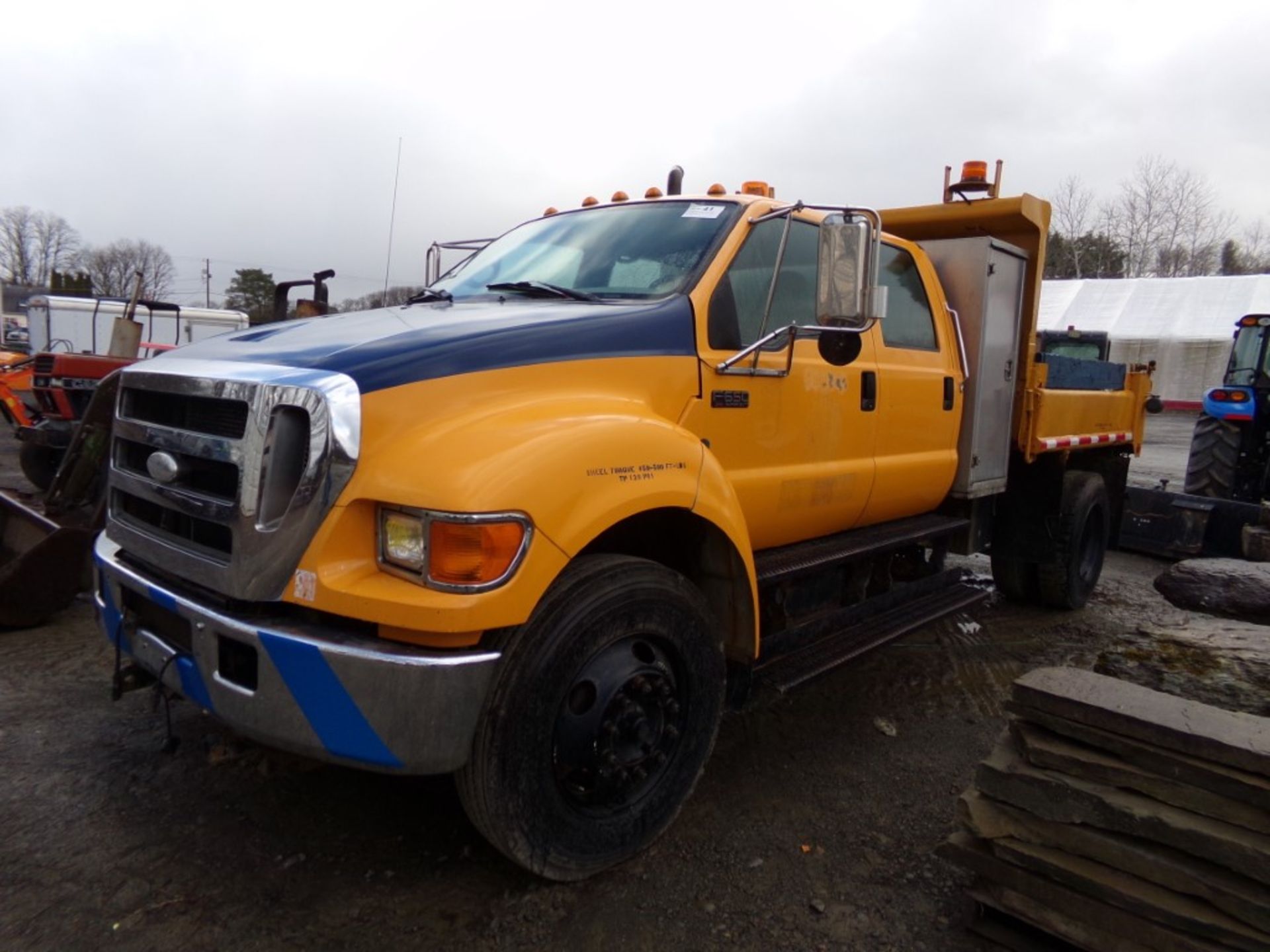 2007 Ford F-650 Crew Cab Dump, Cummins Dsl.,27,500 GVW, 5 Spd. 131,607 Mi., Man, Extra Engine &