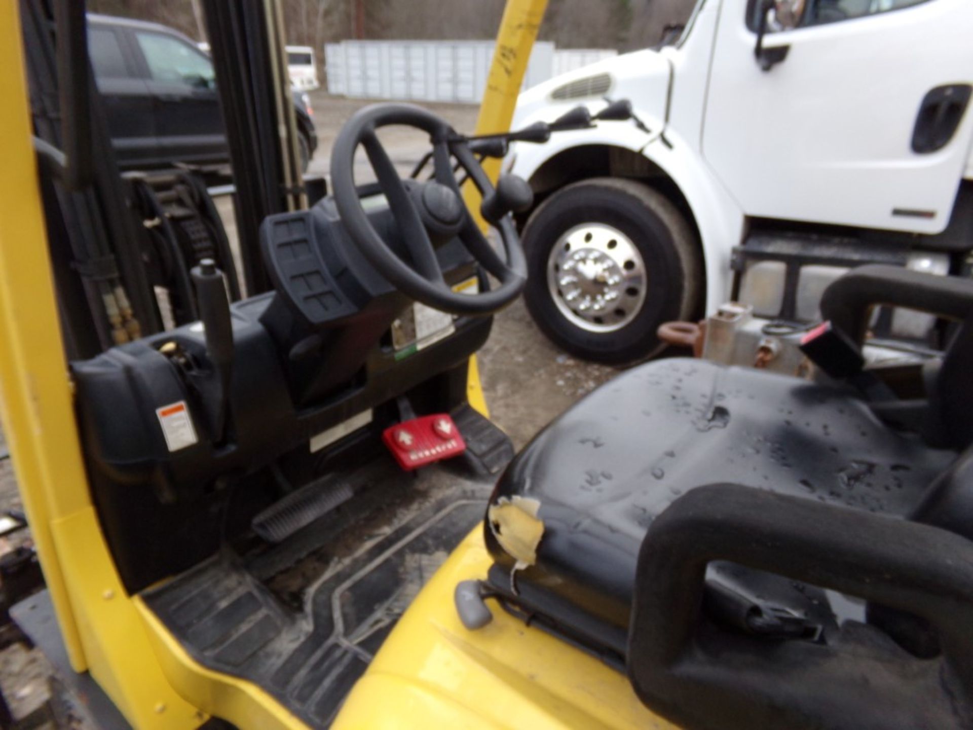 Hyster Fortis 40 Propane Indoor Forklift, 2609 Hrs., Truck Wt. 7410, Lift Capacity 3,650, NO Propane - Image 4 of 4
