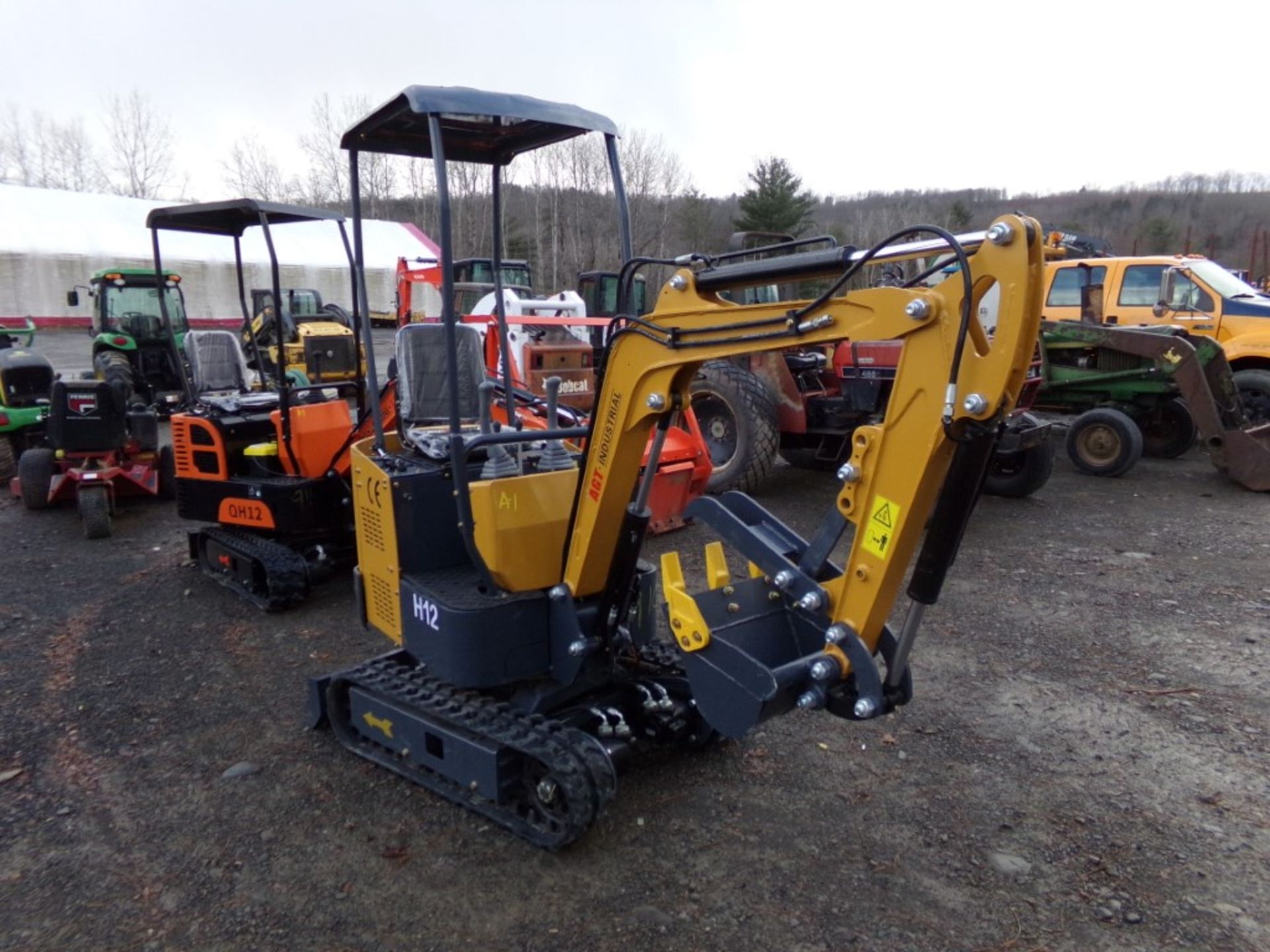 New AGT Industrial H12 Mini Excavator with Grader Blade, Stationary Thumb, Briggs Gas Engine, CAT - Image 4 of 8